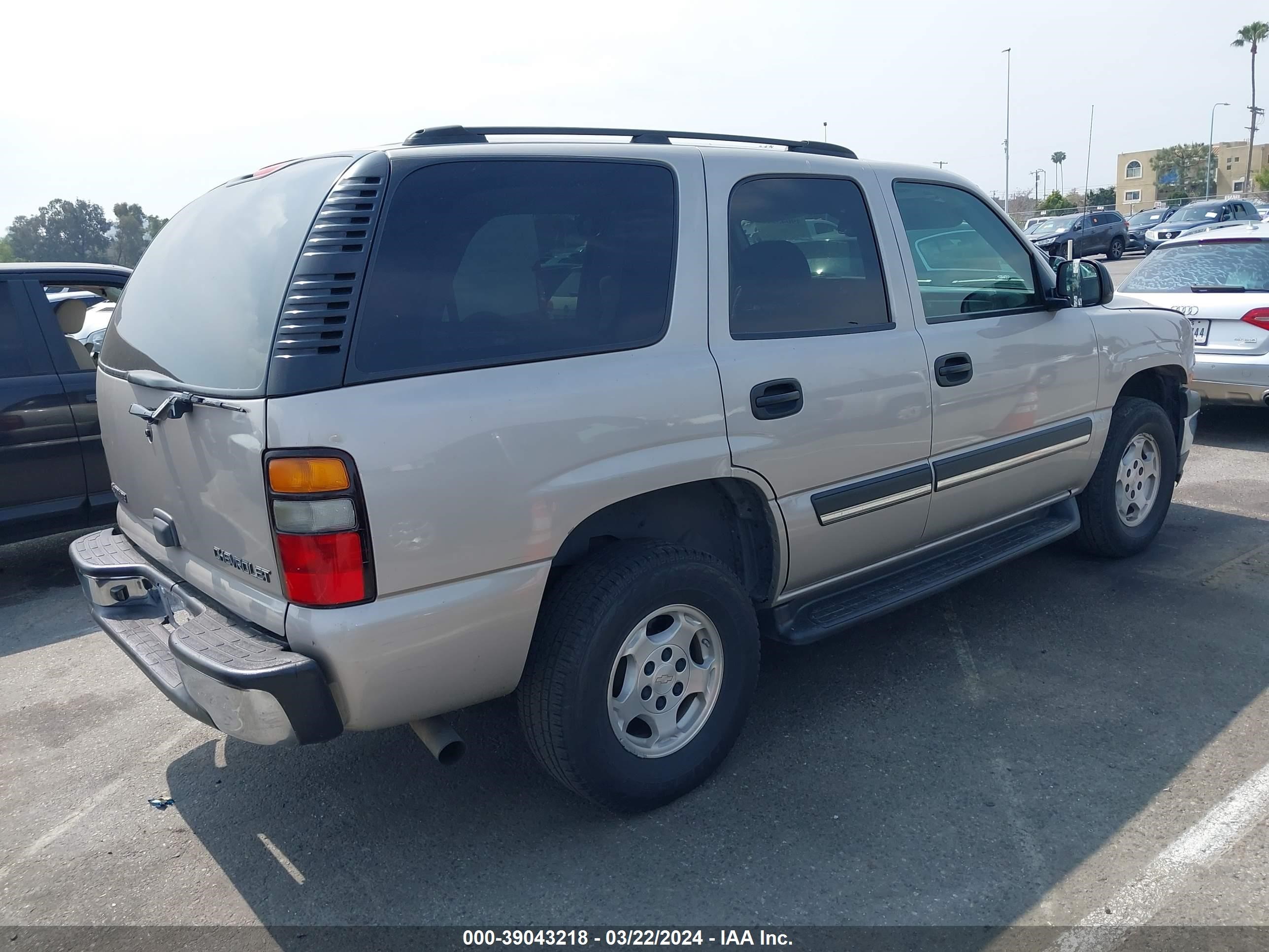 Photo 3 VIN: 1GNEC13V45R199784 - CHEVROLET TAHOE 