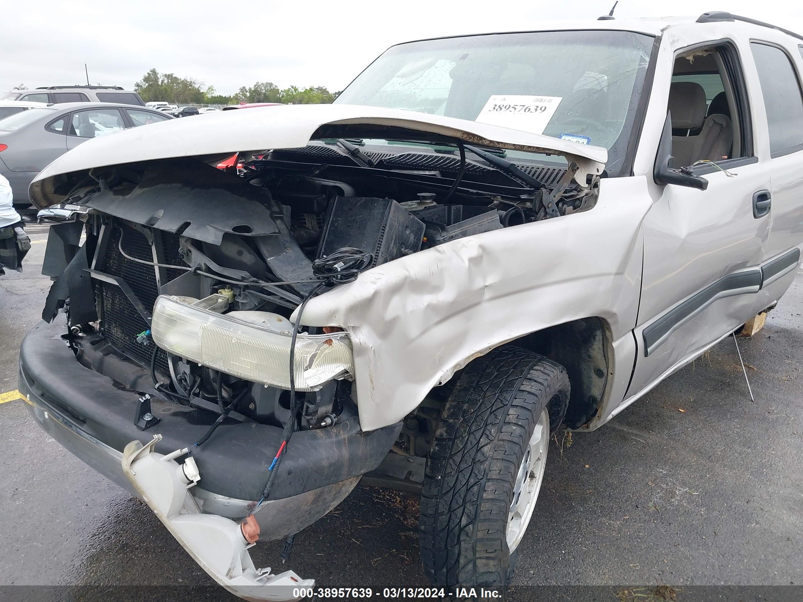 Photo 11 VIN: 1GNEC13V45R258929 - CHEVROLET TAHOE 