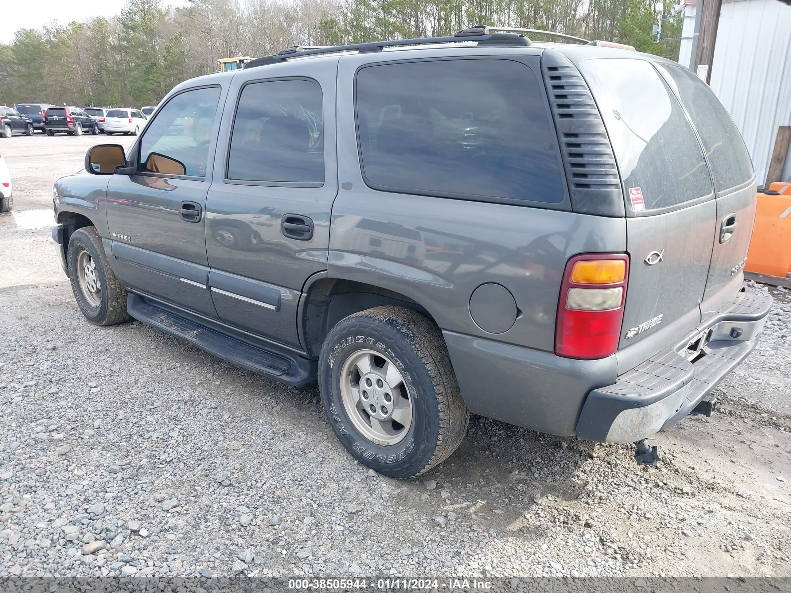 Photo 2 VIN: 1GNEC13V52J294896 - CHEVROLET TAHOE 