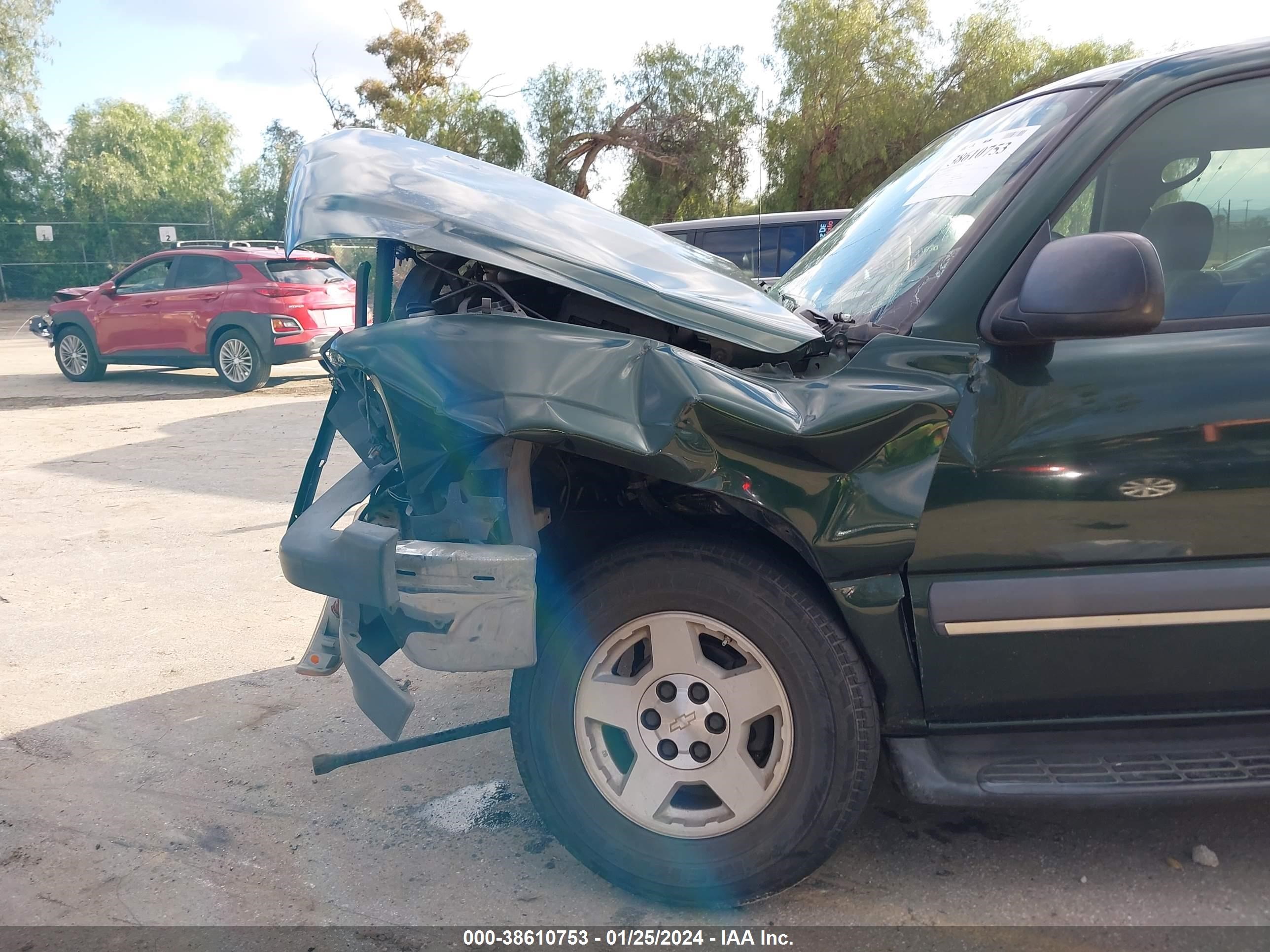 Photo 5 VIN: 1GNEC13V64R162430 - CHEVROLET TAHOE 