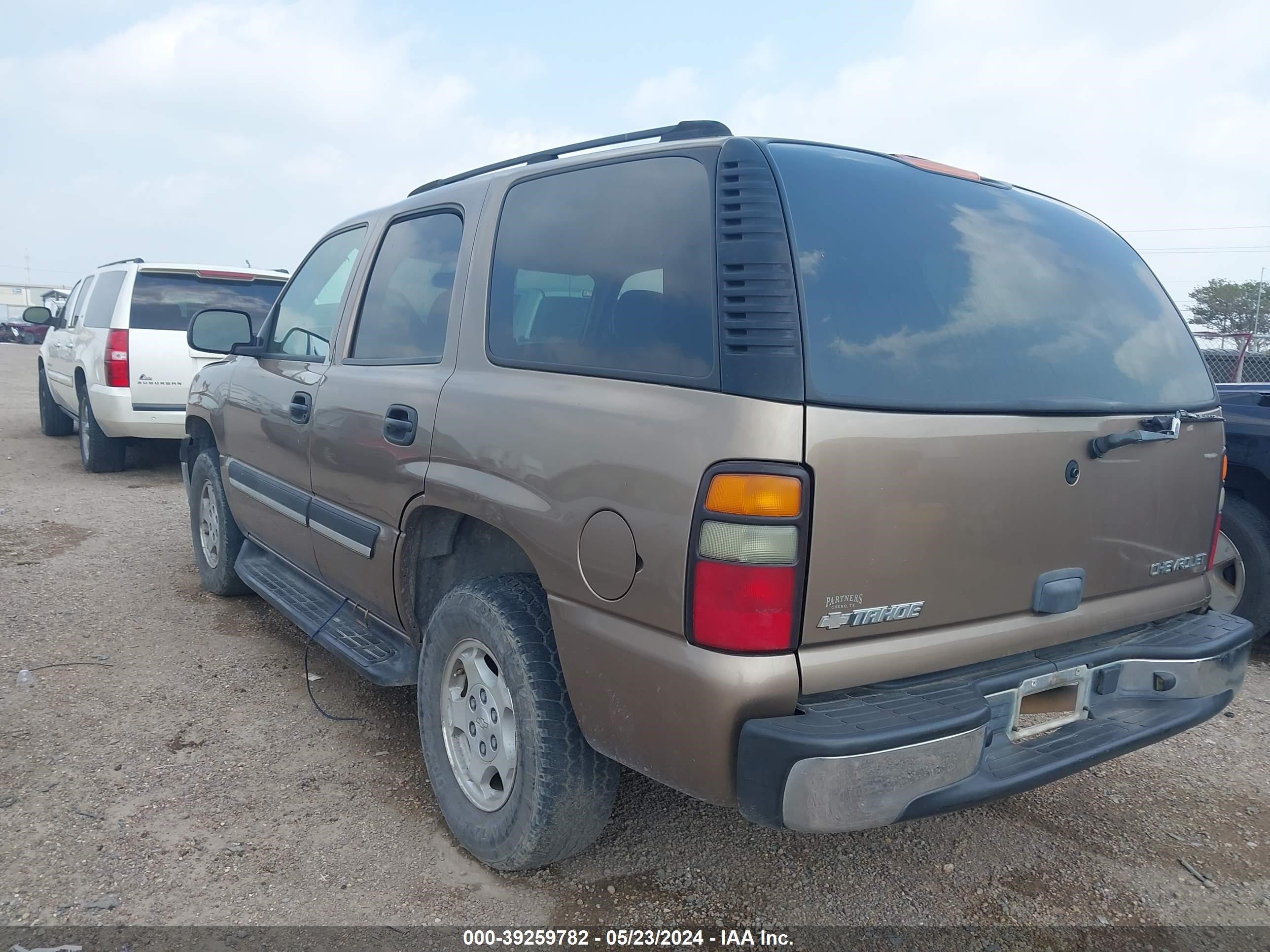 Photo 2 VIN: 1GNEC13V64R300693 - CHEVROLET TAHOE 