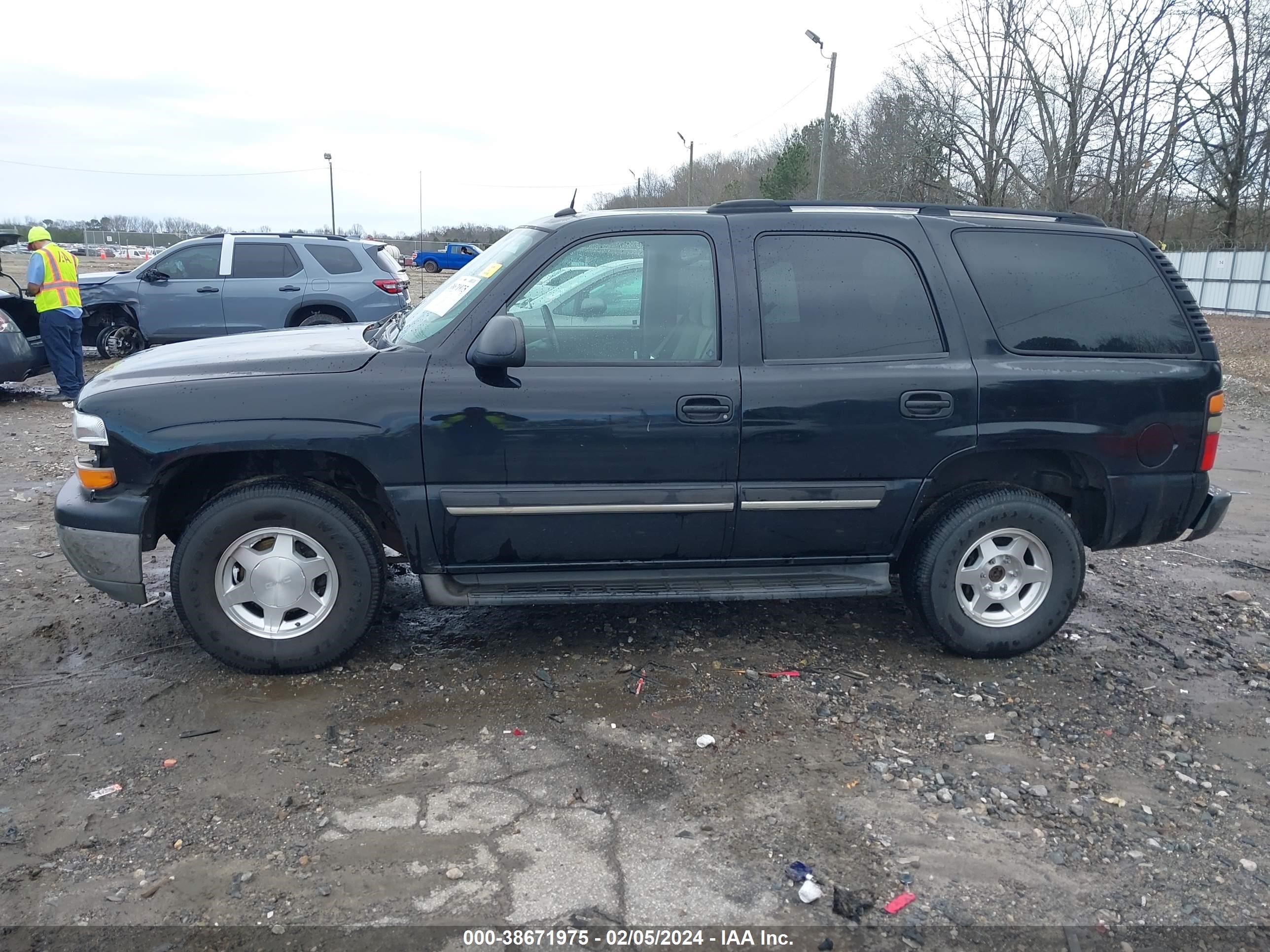 Photo 13 VIN: 1GNEC13V65J142193 - CHEVROLET TAHOE 