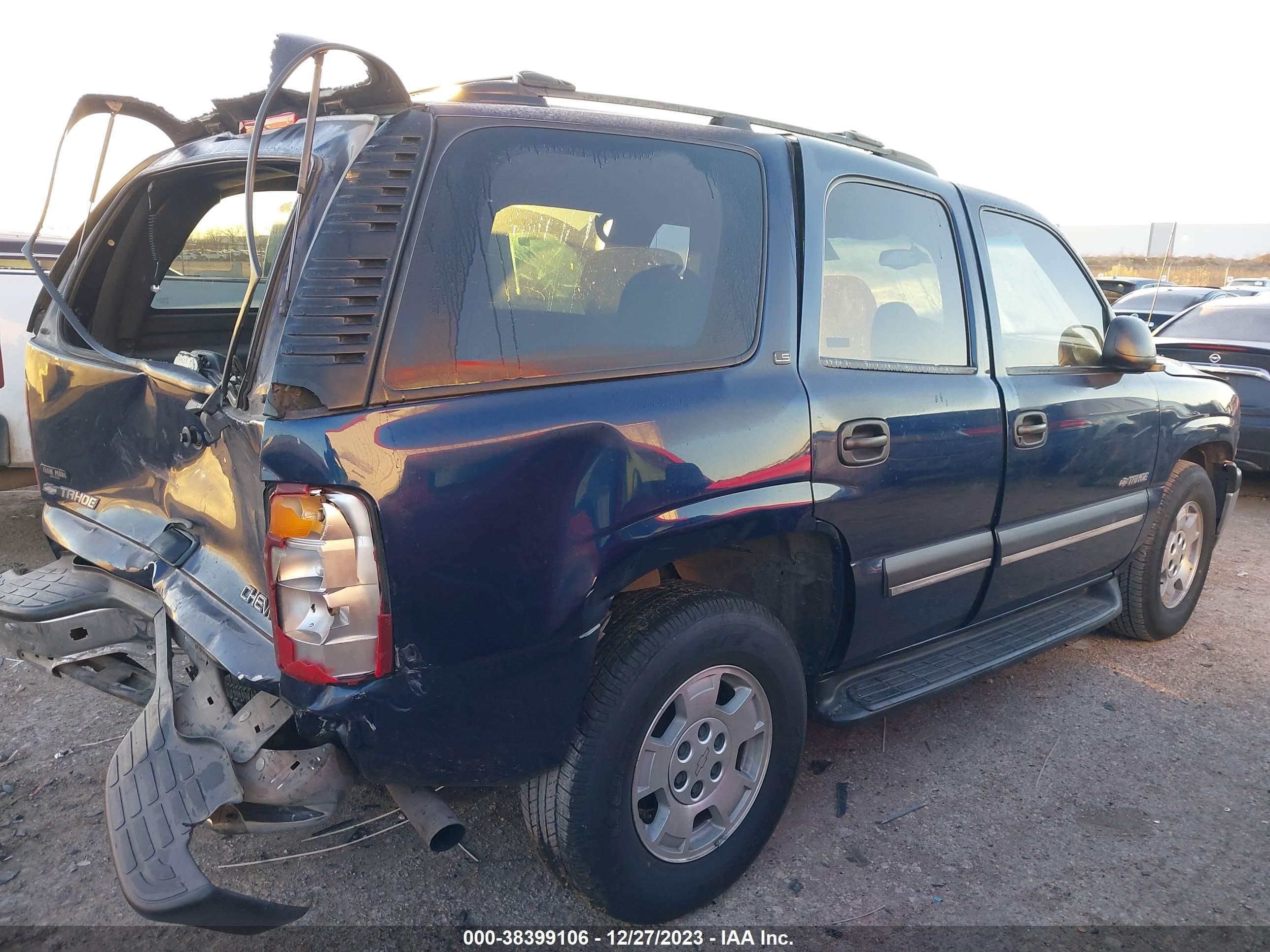 Photo 3 VIN: 1GNEC13V72R165379 - CHEVROLET TAHOE 