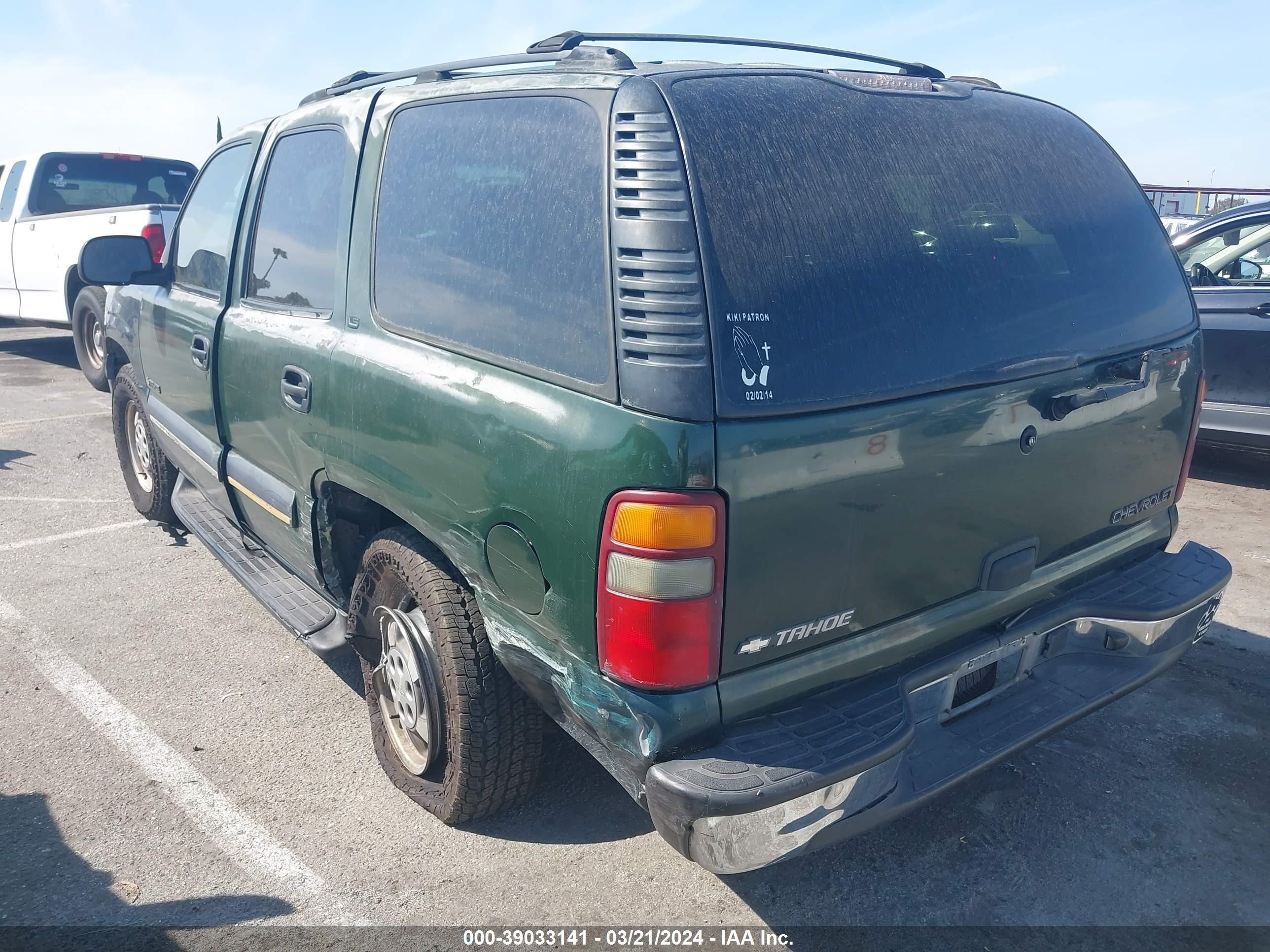 Photo 2 VIN: 1GNEC13V82J333237 - CHEVROLET TAHOE 