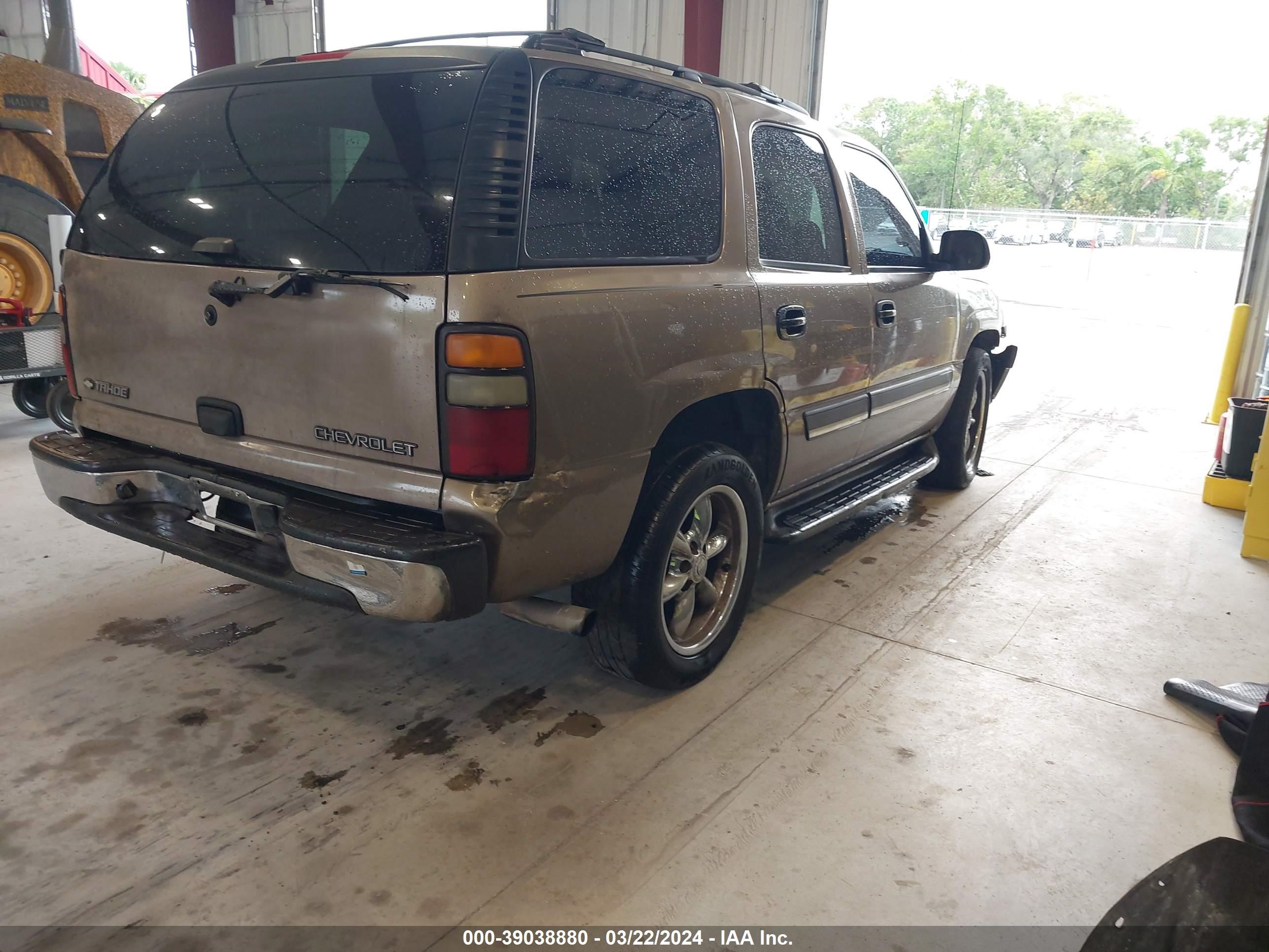 Photo 3 VIN: 1GNEC13V84R299188 - CHEVROLET TAHOE 