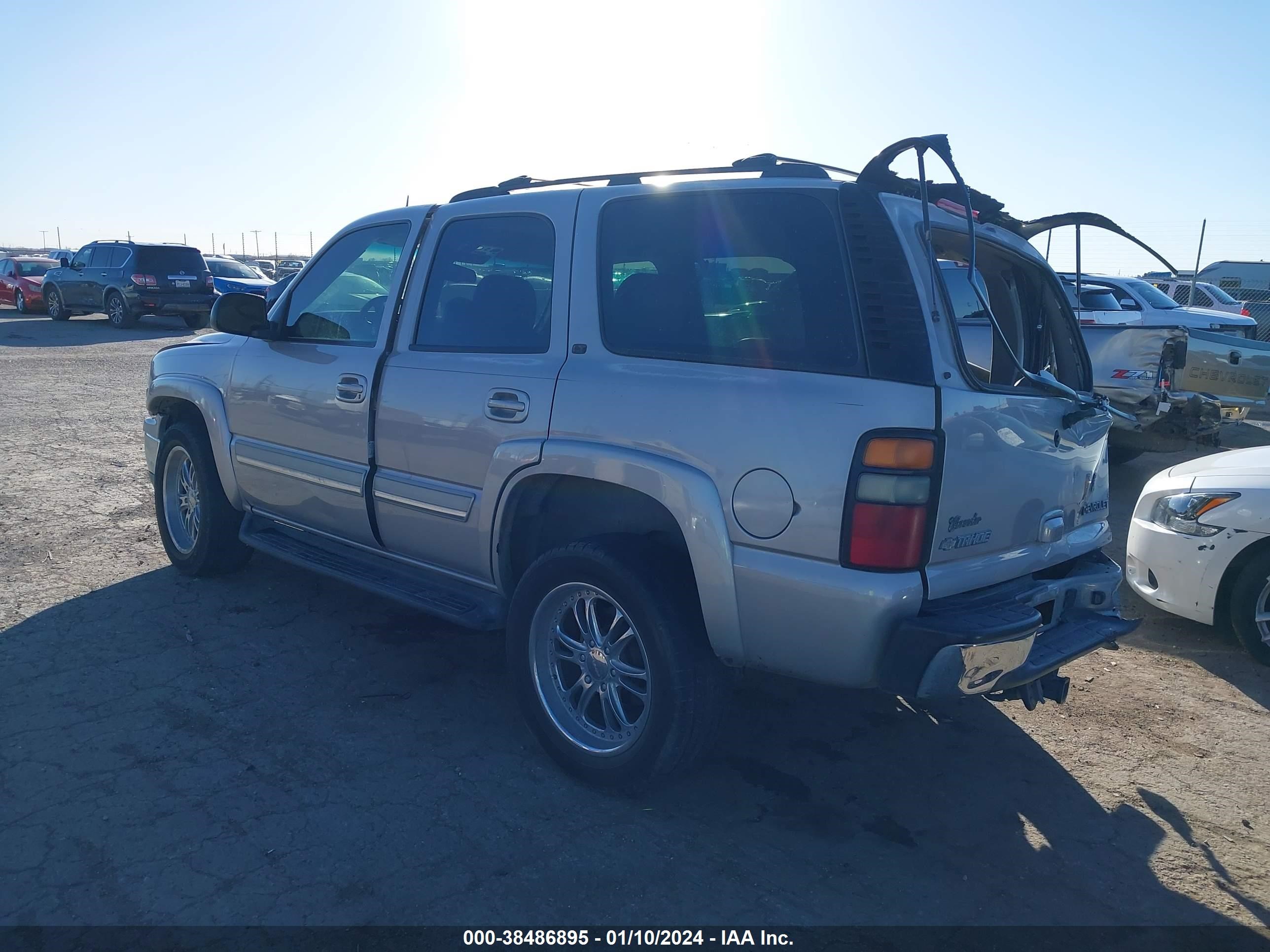 Photo 2 VIN: 1GNEC13Z24J319212 - CHEVROLET TAHOE 