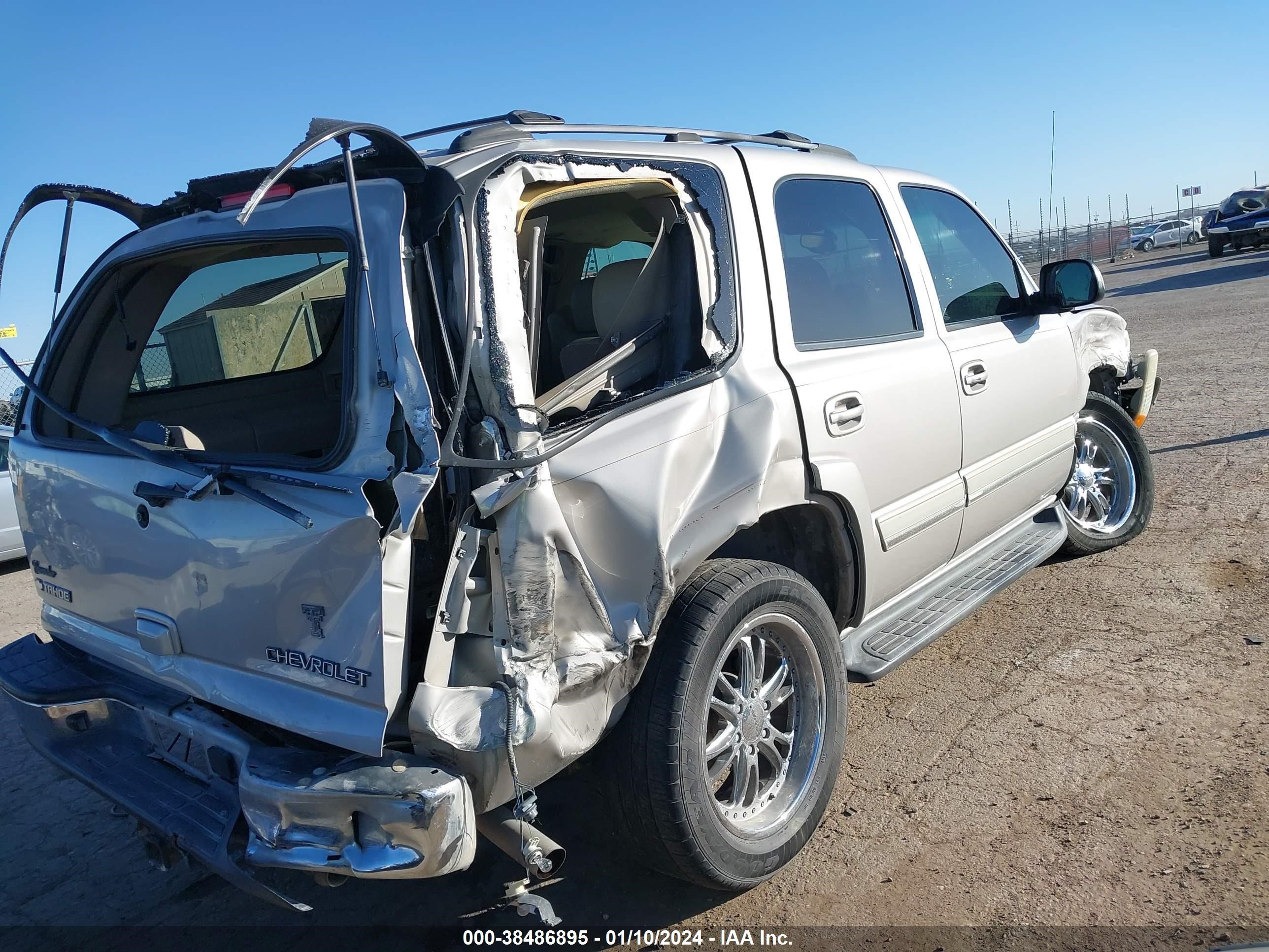 Photo 5 VIN: 1GNEC13Z24J319212 - CHEVROLET TAHOE 