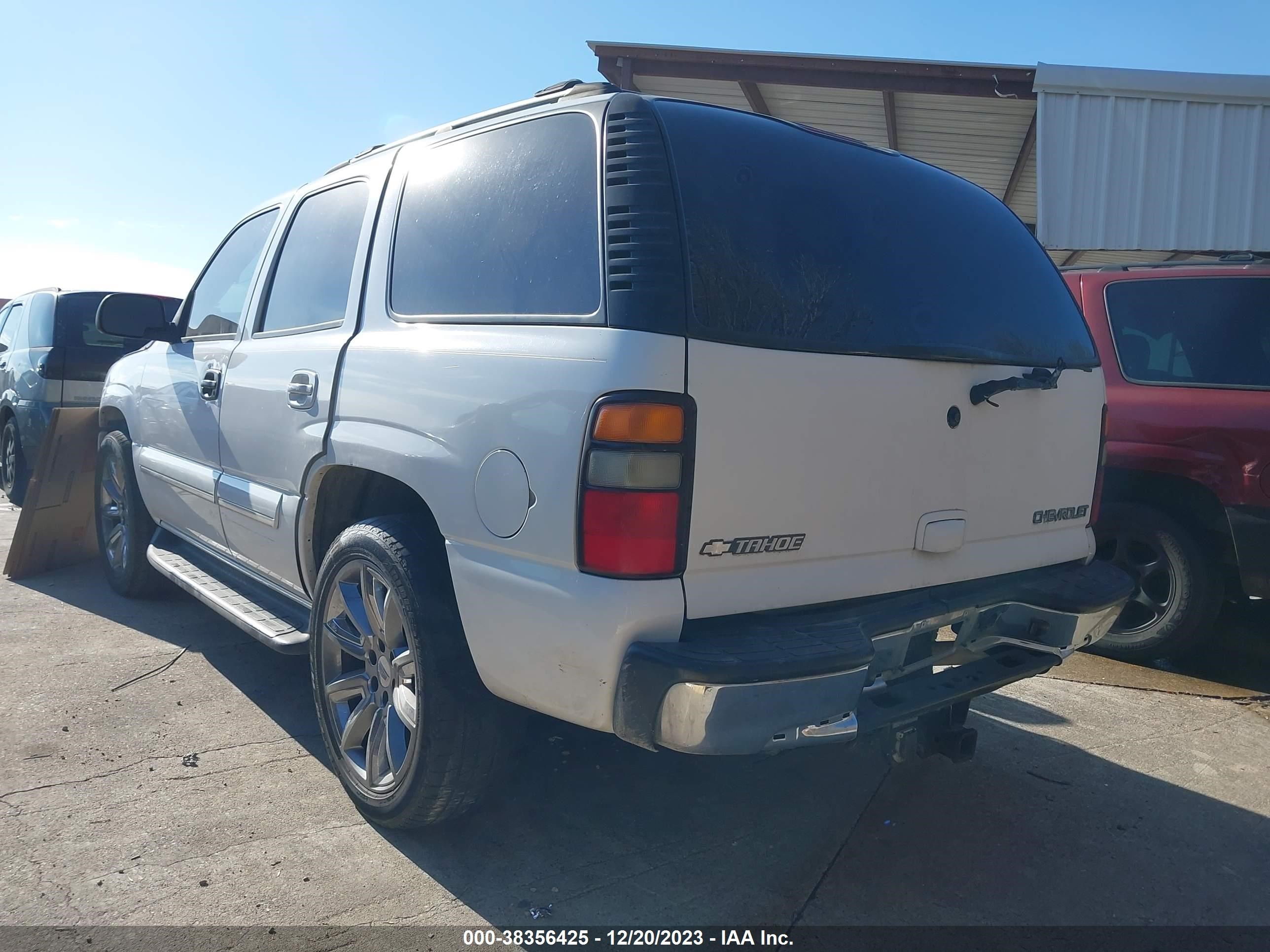 Photo 2 VIN: 1GNEC13Z24R166591 - CHEVROLET TAHOE 