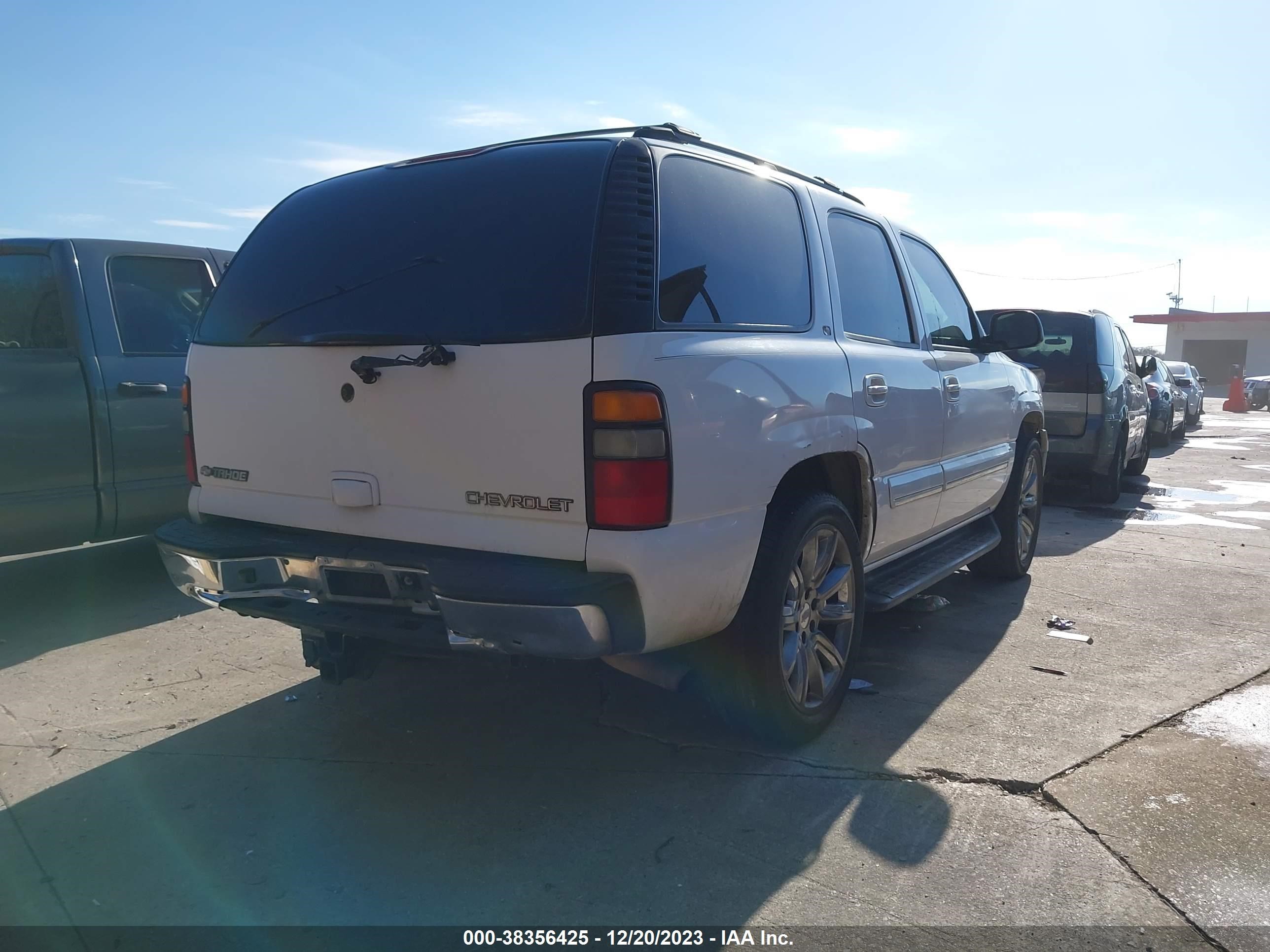 Photo 3 VIN: 1GNEC13Z24R166591 - CHEVROLET TAHOE 