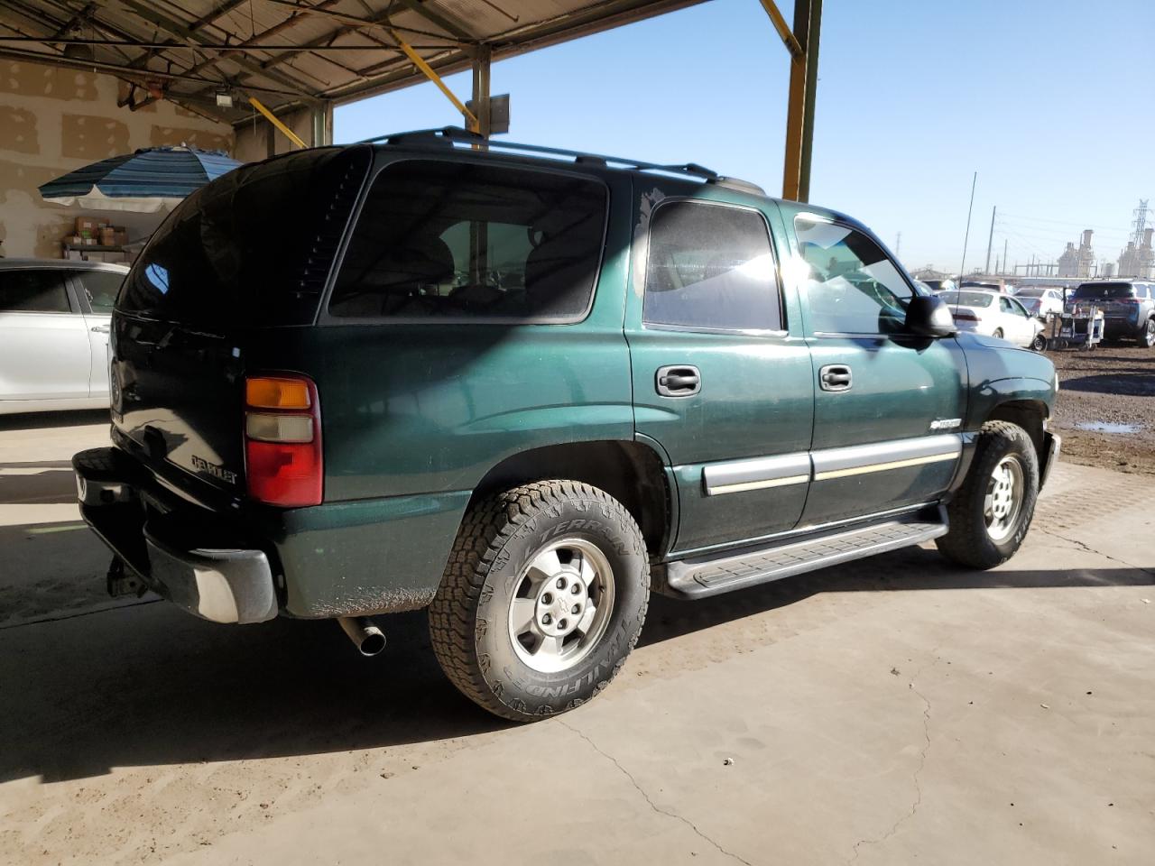 Photo 2 VIN: 1GNEC13Z33R243242 - CHEVROLET TAHOE 