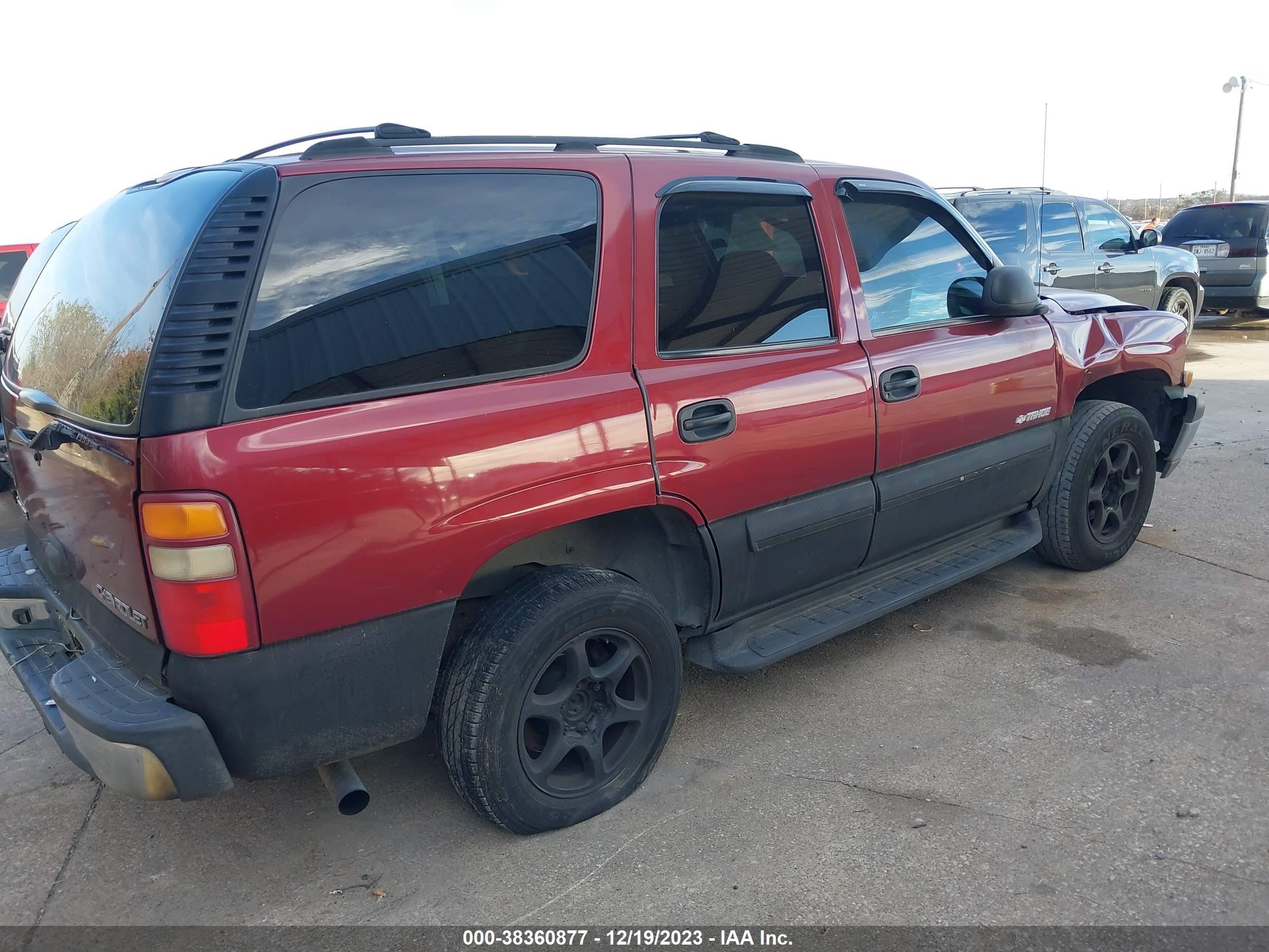 Photo 3 VIN: 1GNEC13Z33R281490 - CHEVROLET TAHOE 