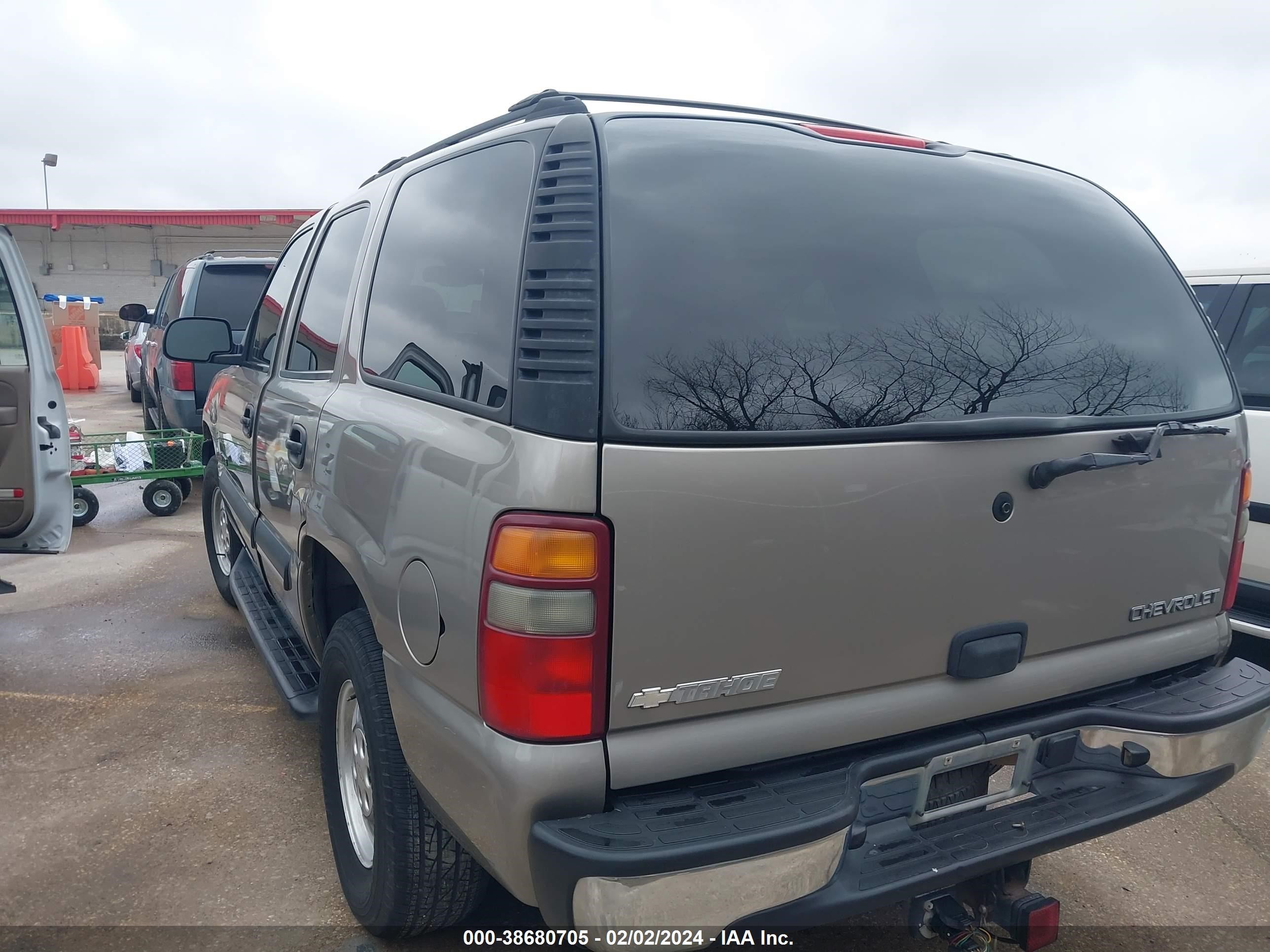 Photo 3 VIN: 1GNEC13Z43J233642 - CHEVROLET TAHOE 