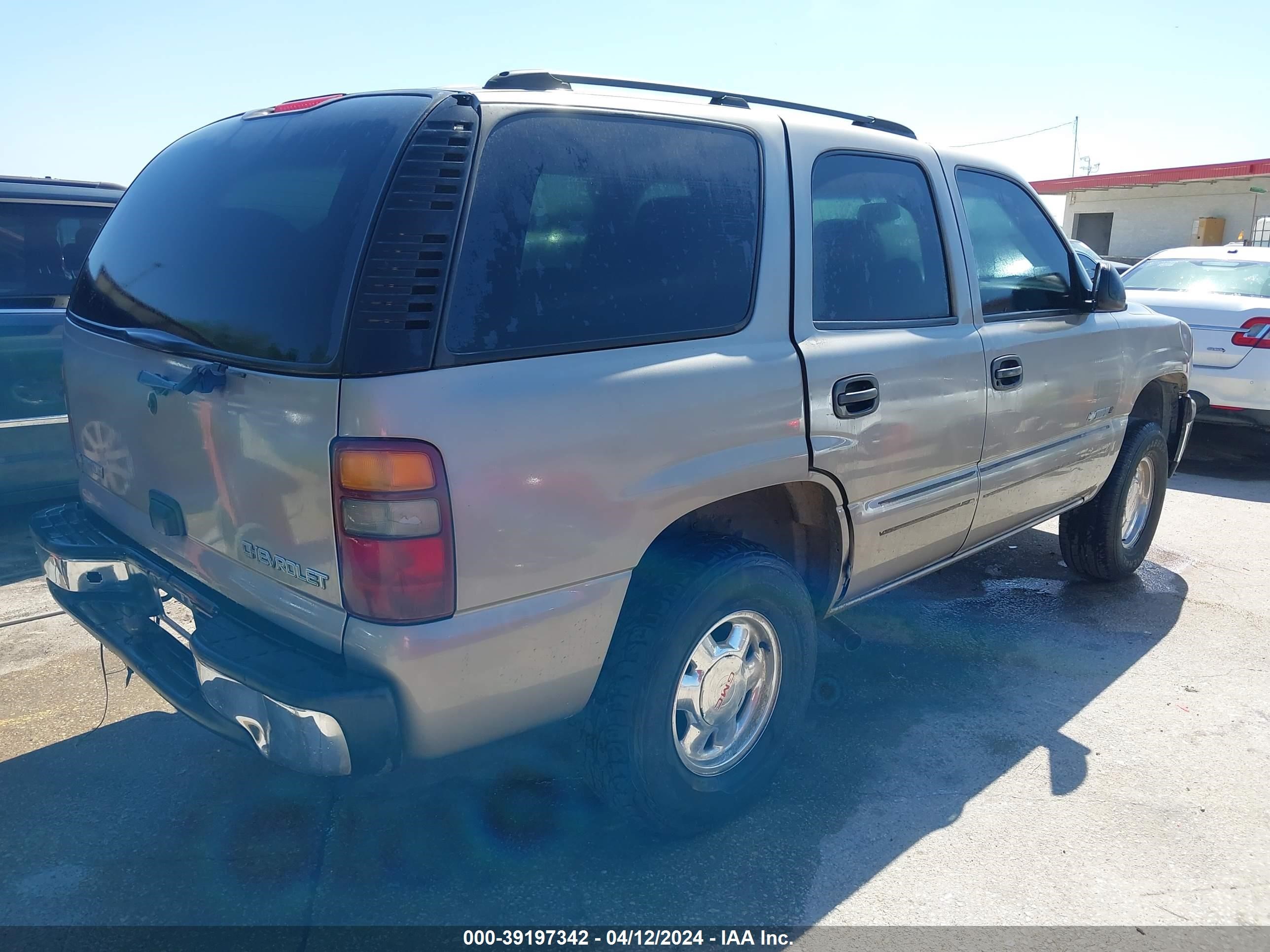 Photo 3 VIN: 1GNEC13Z43J242230 - CHEVROLET TAHOE 