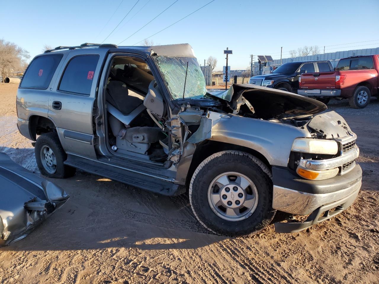 Photo 3 VIN: 1GNEC13Z52R189781 - CHEVROLET TAHOE 