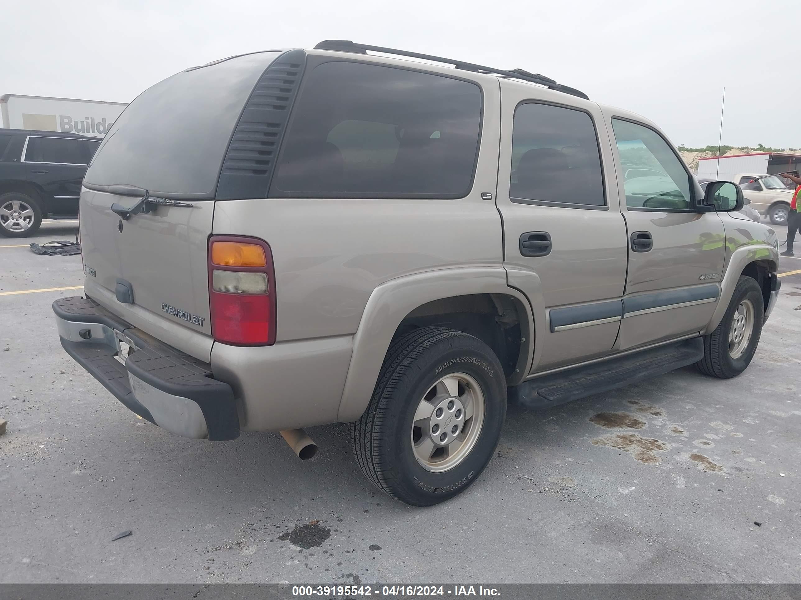 Photo 3 VIN: 1GNEC13Z52R292392 - CHEVROLET TAHOE 