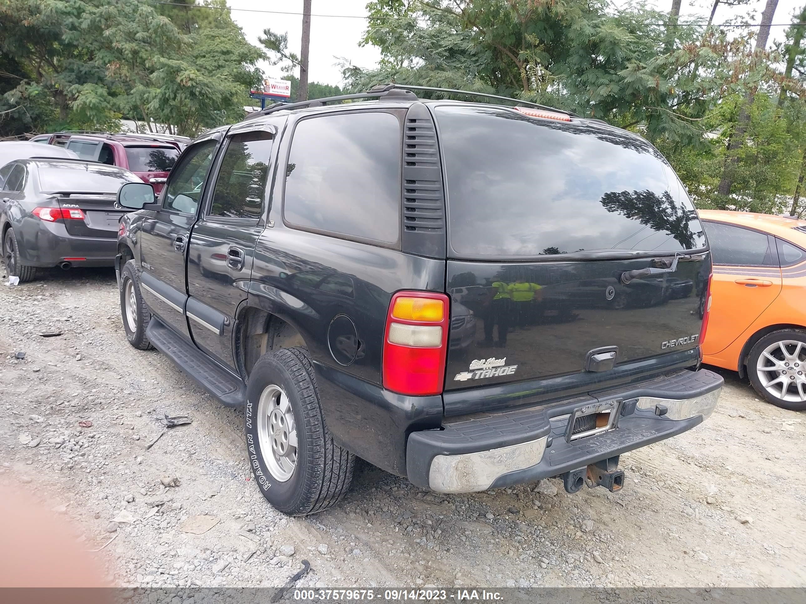 Photo 2 VIN: 1GNEC13Z53R196120 - CHEVROLET TAHOE 