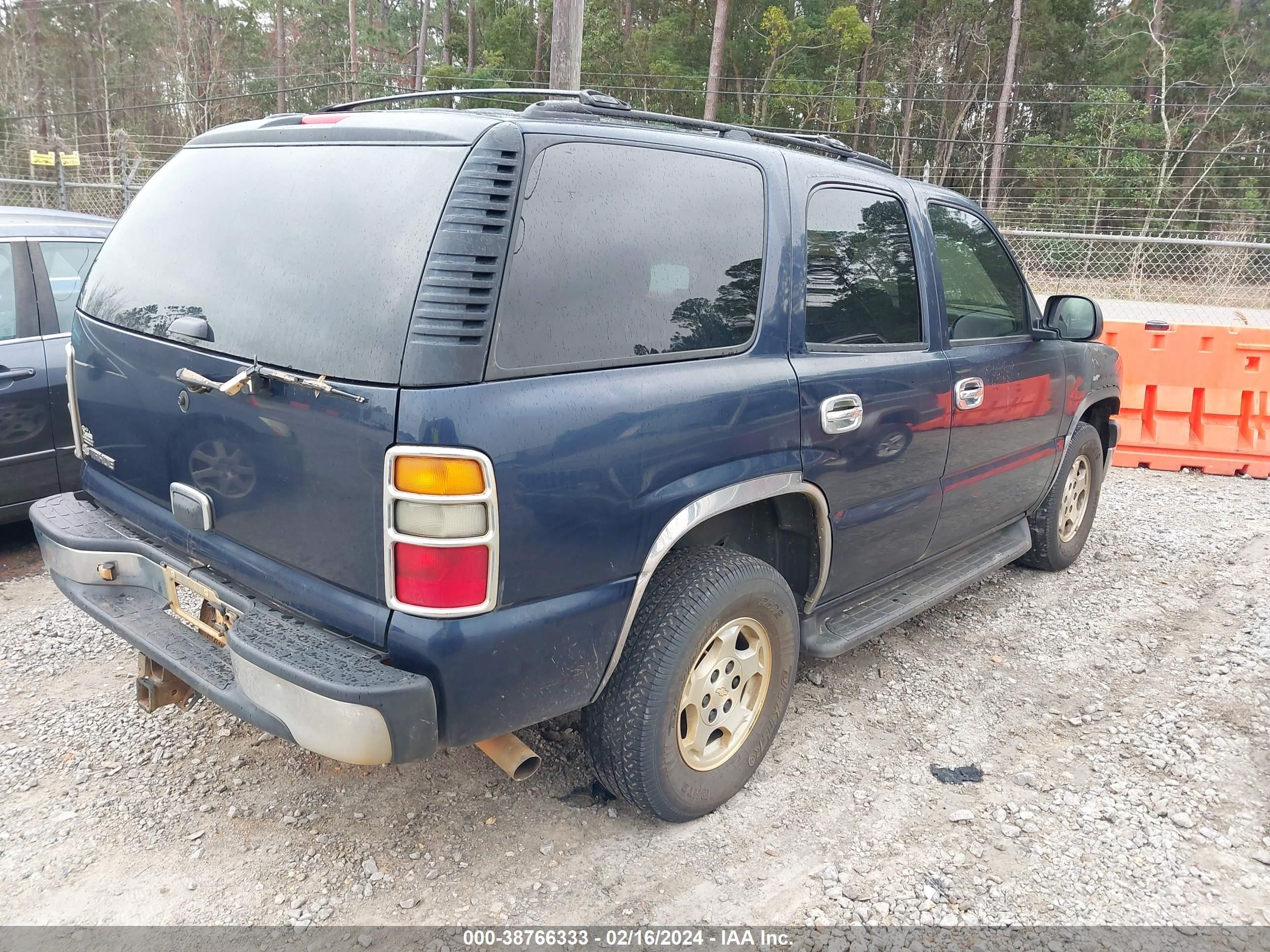 Photo 3 VIN: 1GNEC13Z56R107862 - CHEVROLET TAHOE 