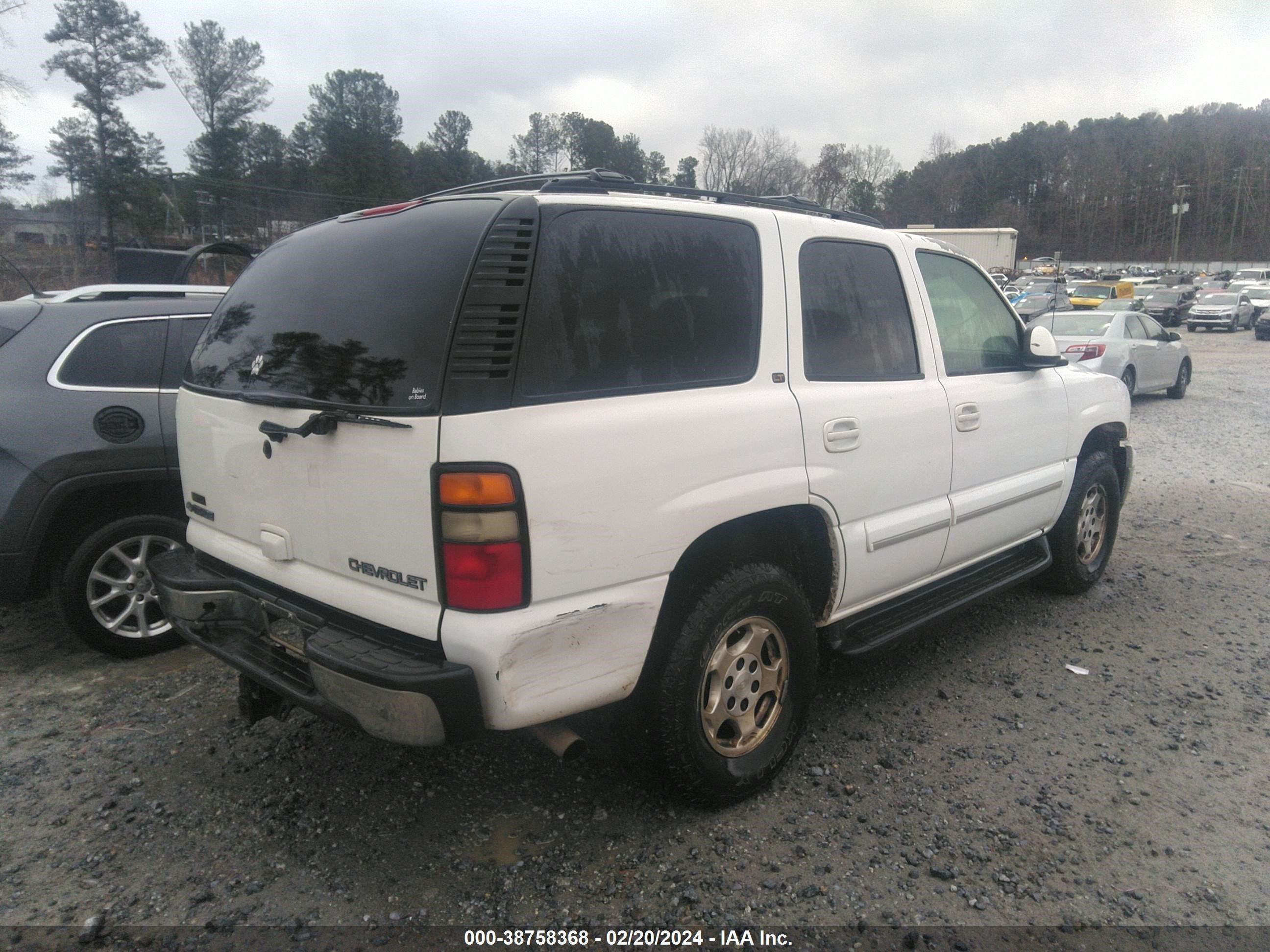 Photo 3 VIN: 1GNEC13Z64R101193 - CHEVROLET TAHOE 