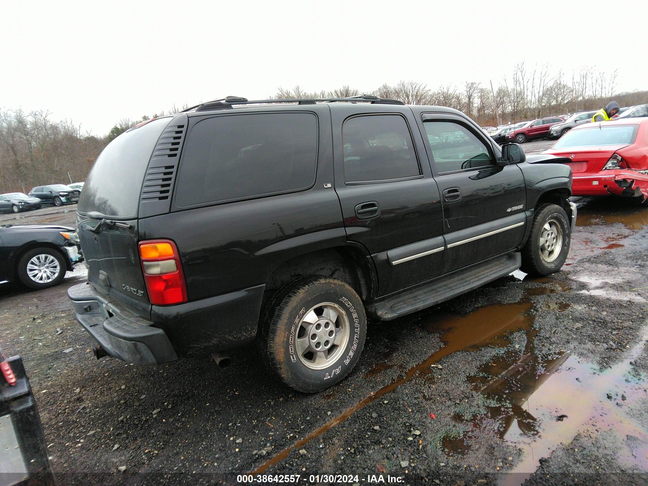 Photo 3 VIN: 1GNEC13Z72R325702 - CHEVROLET TAHOE 