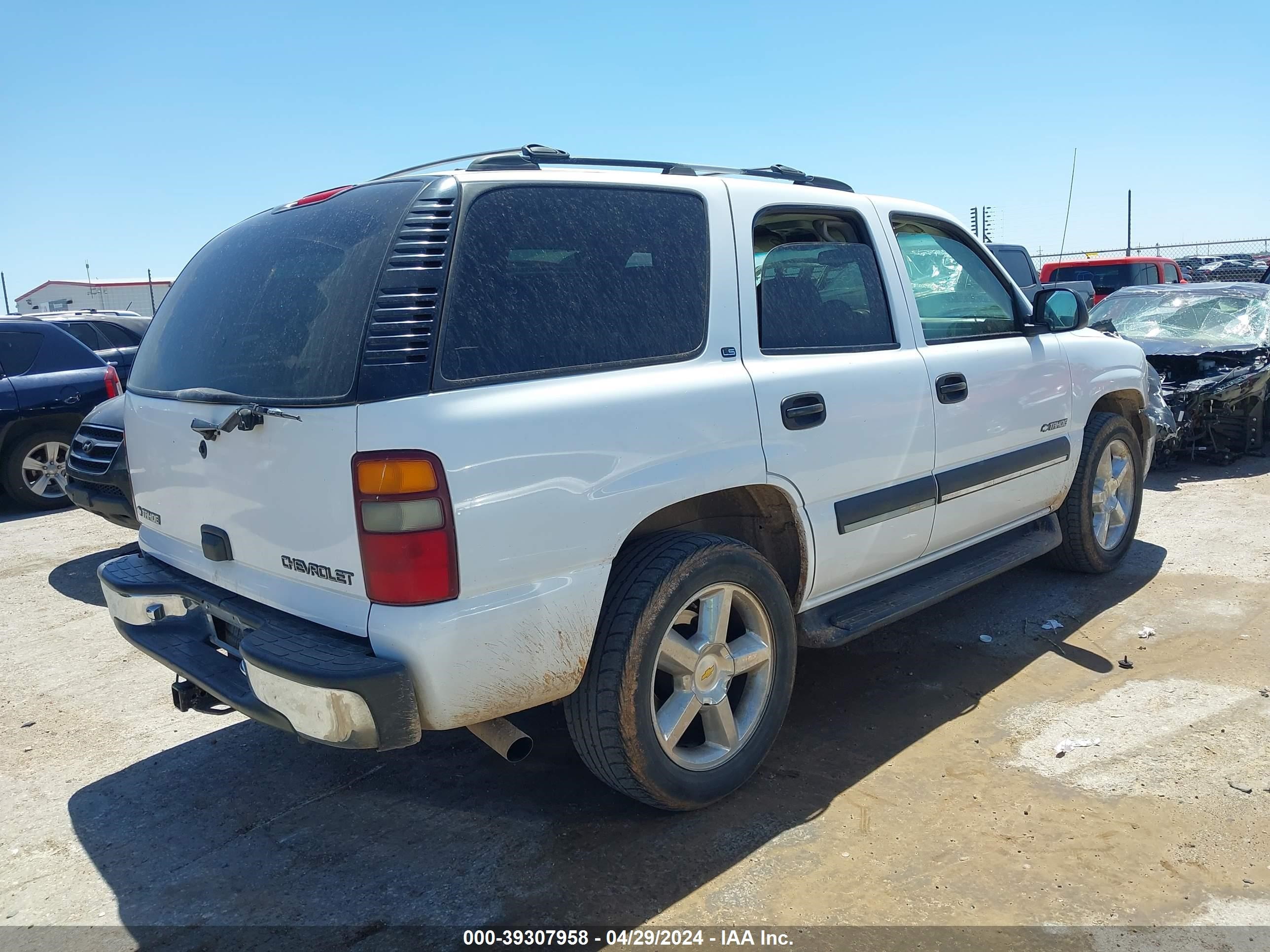 Photo 3 VIN: 1GNEC13ZX2R142455 - CHEVROLET TAHOE 