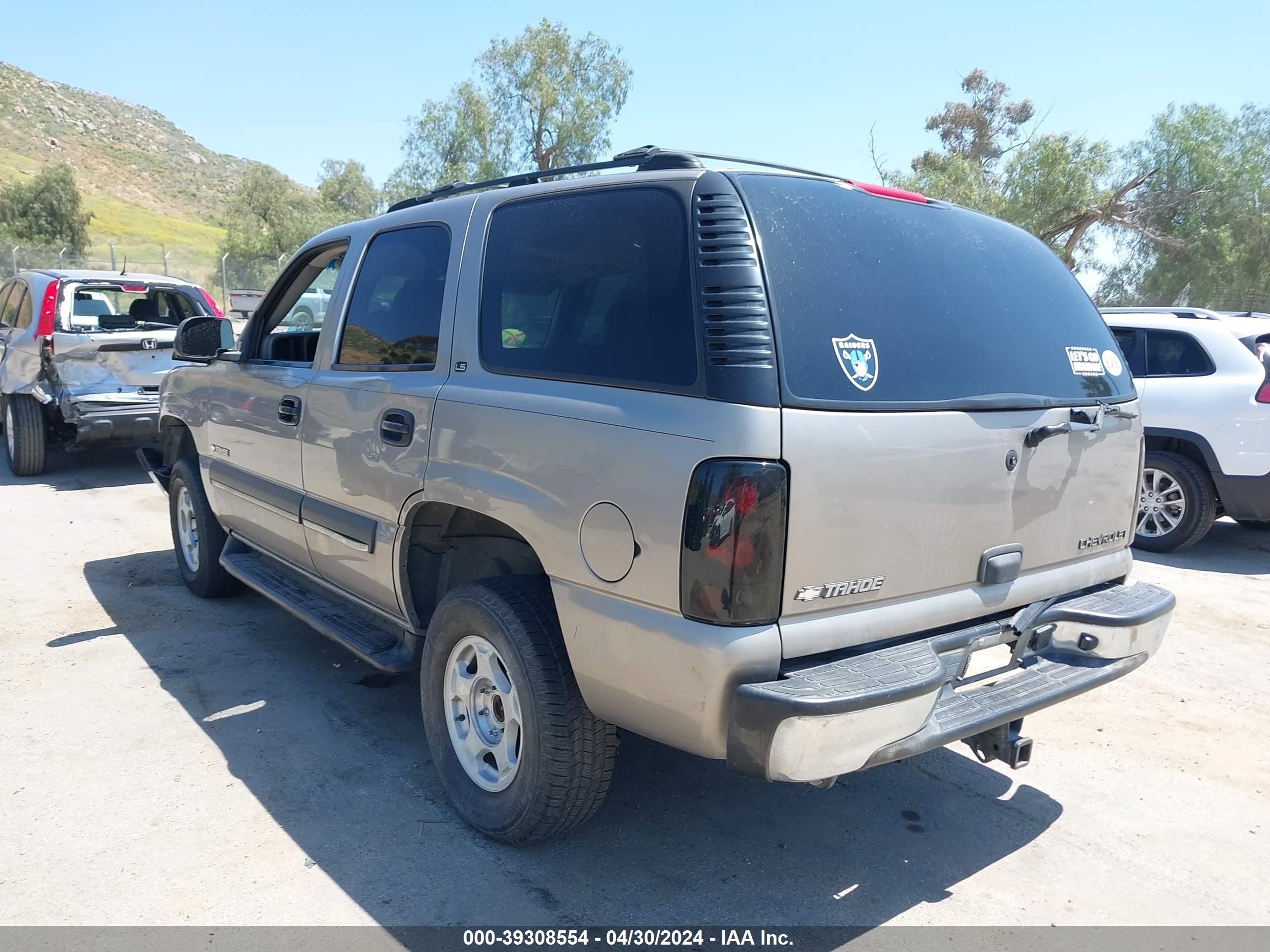 Photo 2 VIN: 1GNEC13ZX2R238232 - CHEVROLET TAHOE 