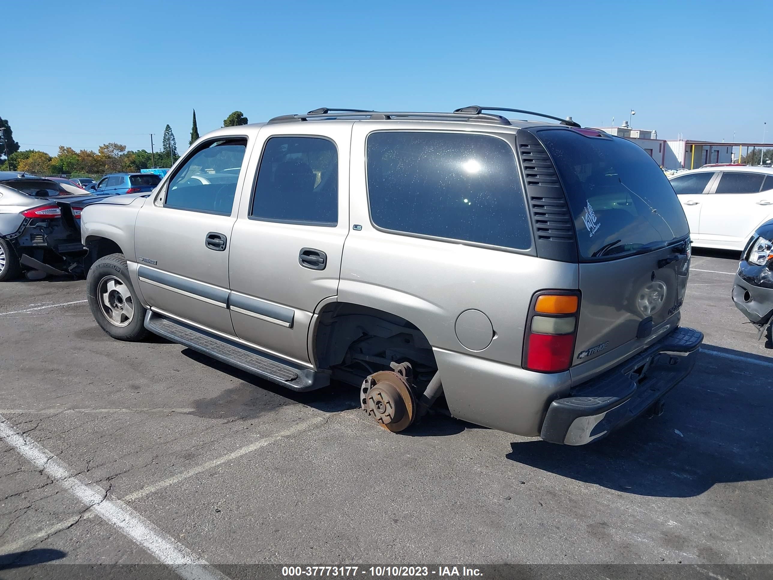 Photo 2 VIN: 1GNEC13ZX2R279427 - CHEVROLET TAHOE 