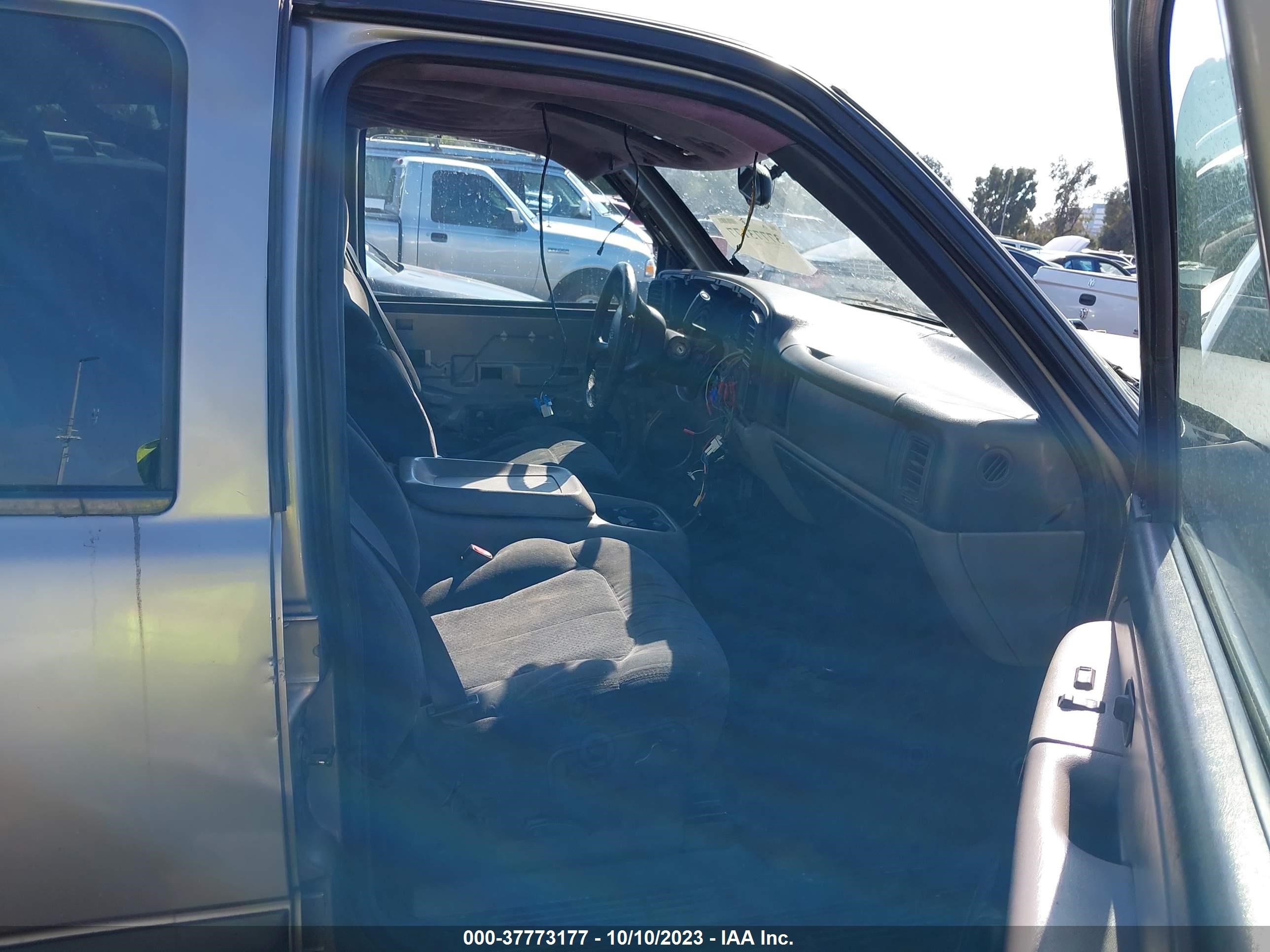 Photo 4 VIN: 1GNEC13ZX2R279427 - CHEVROLET TAHOE 