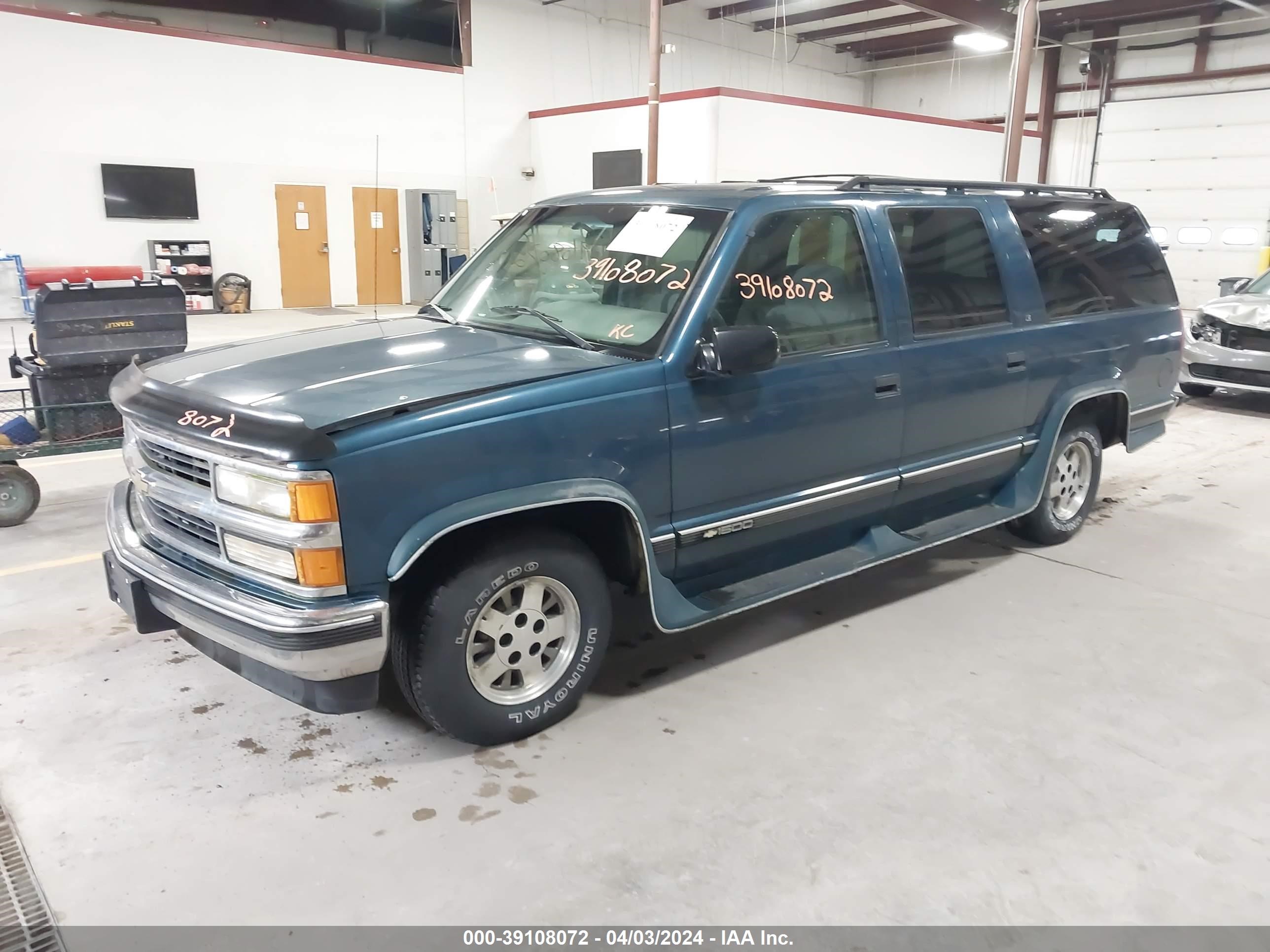 Photo 1 VIN: 1GNEC16K1SJ447954 - CHEVROLET SUBURBAN 