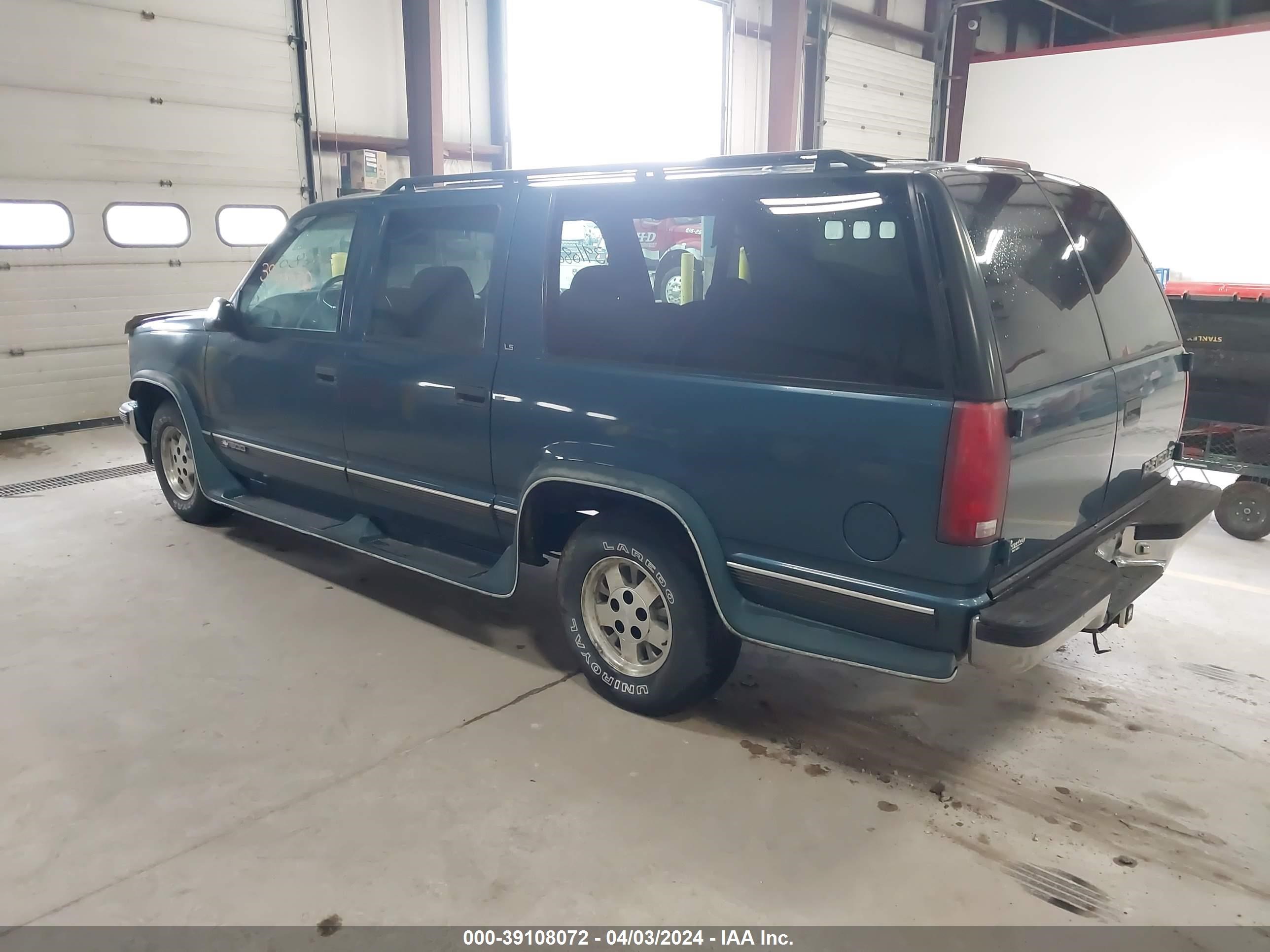 Photo 2 VIN: 1GNEC16K1SJ447954 - CHEVROLET SUBURBAN 