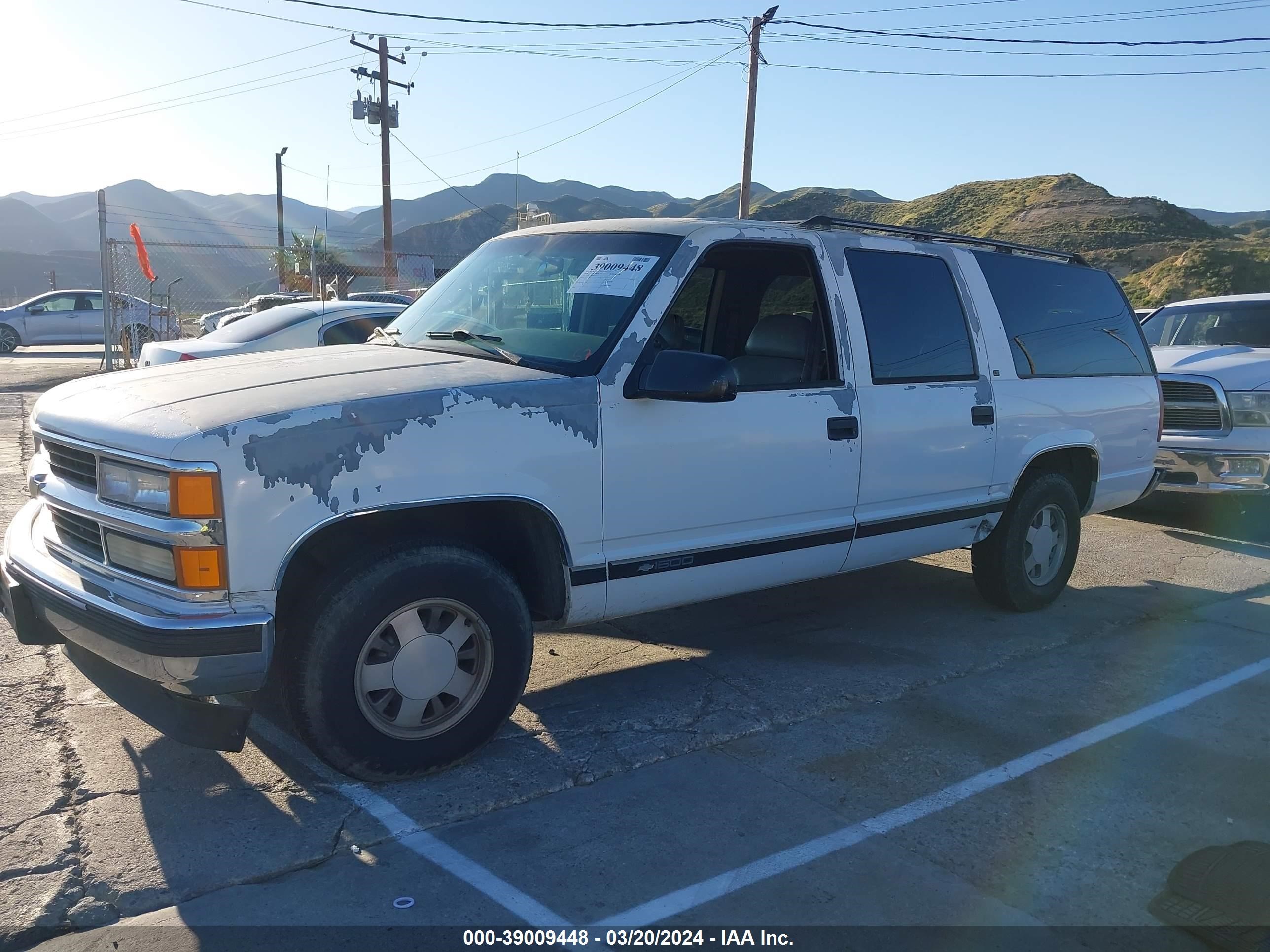 Photo 1 VIN: 1GNEC16K5SJ347923 - CHEVROLET SUBURBAN 