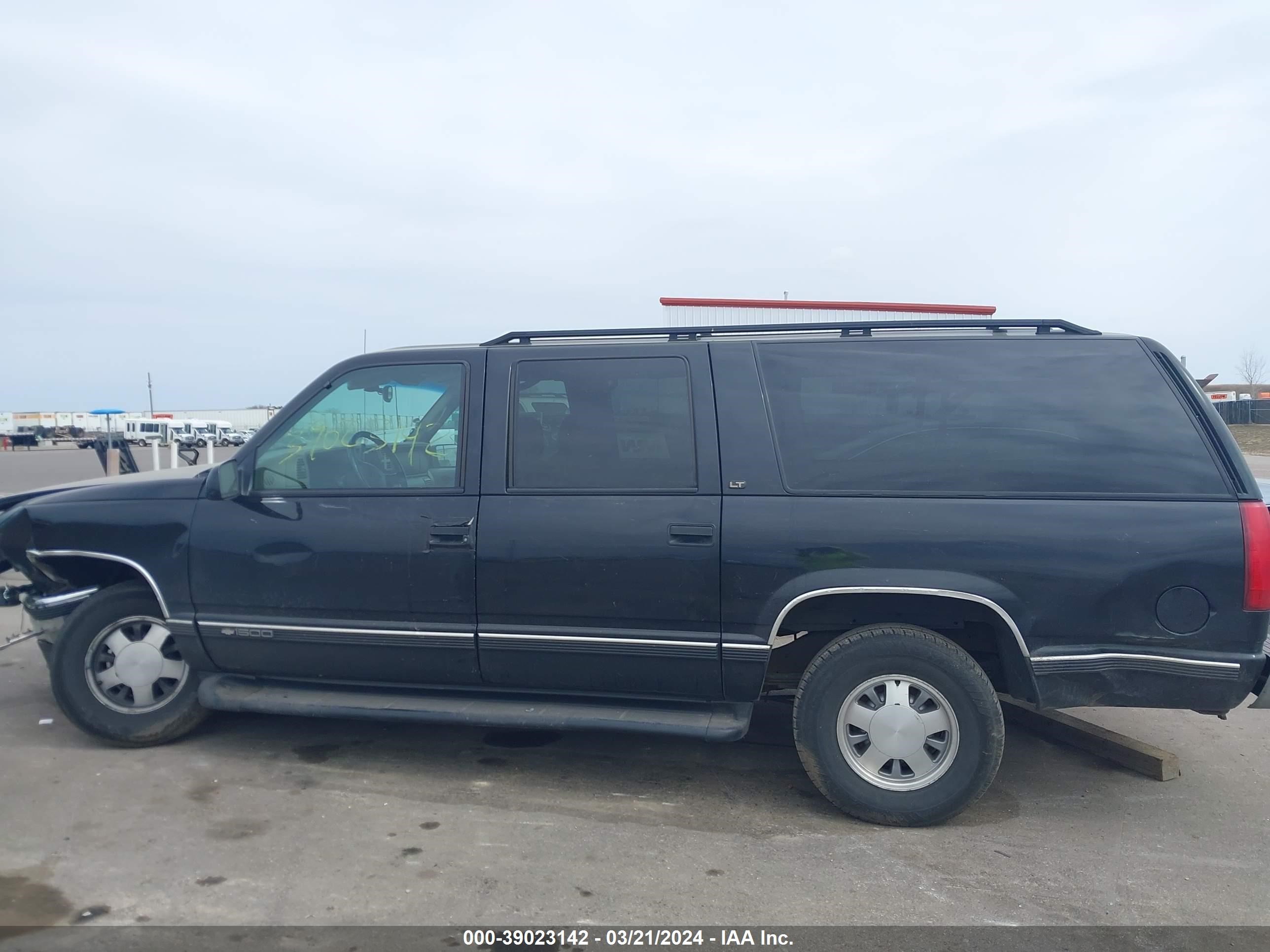 Photo 13 VIN: 1GNEC16R9XJ368309 - CHEVROLET EXPRESS 