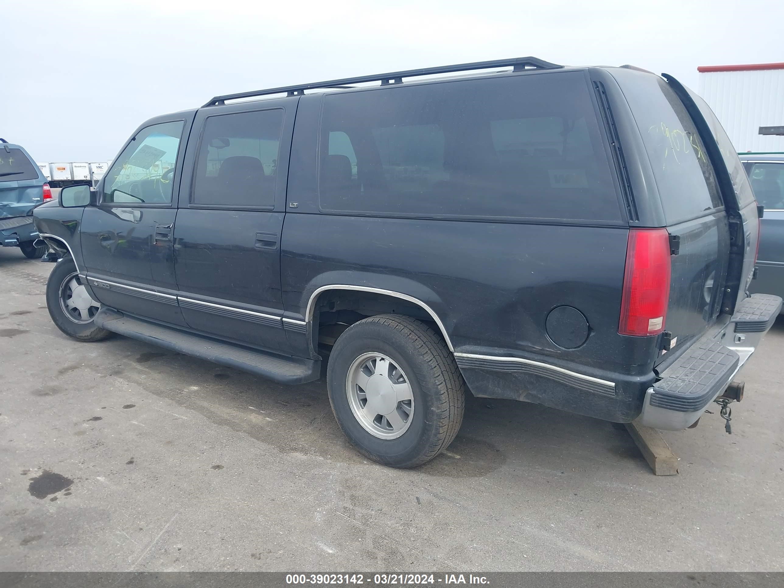 Photo 2 VIN: 1GNEC16R9XJ368309 - CHEVROLET EXPRESS 