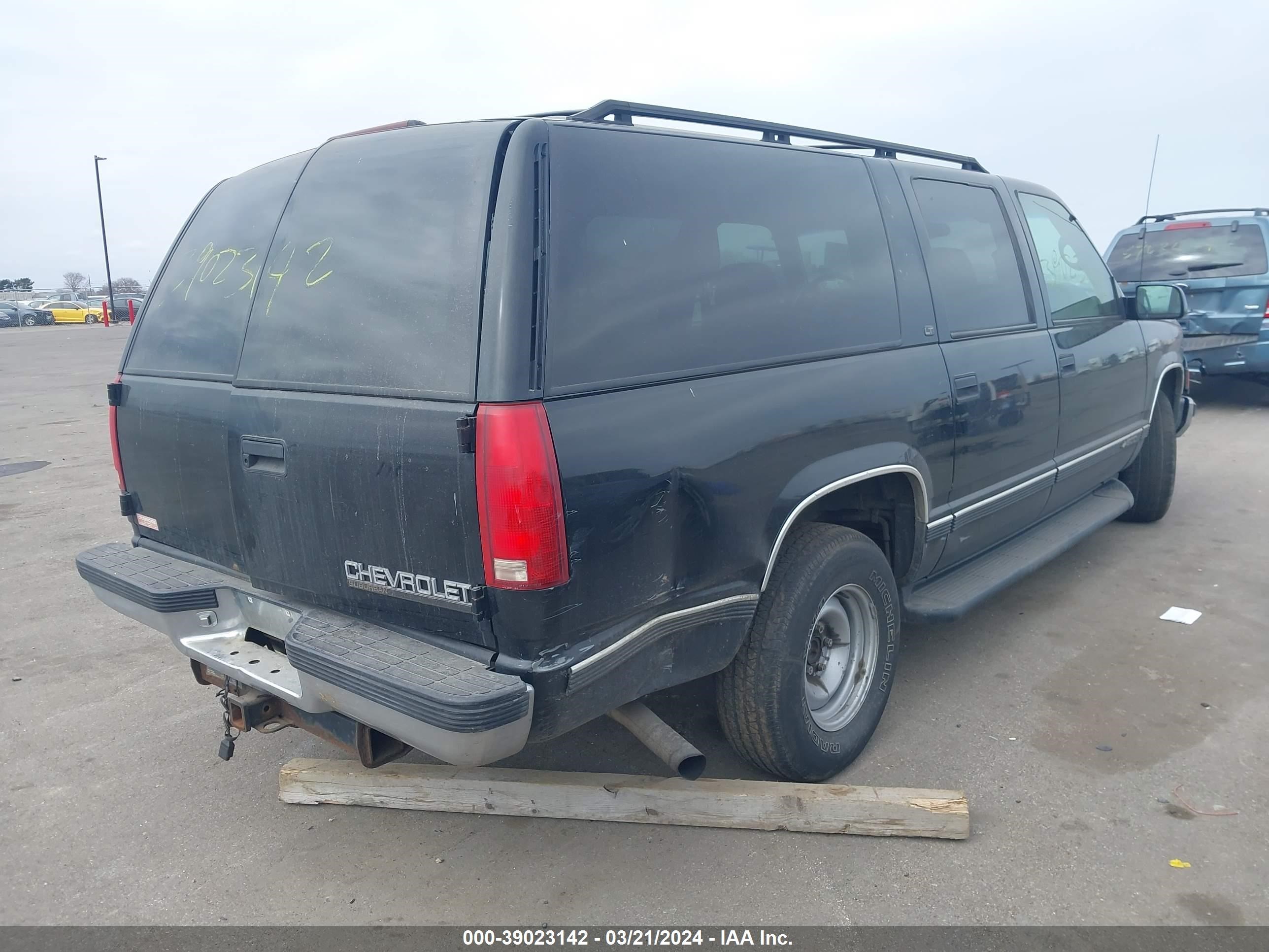 Photo 3 VIN: 1GNEC16R9XJ368309 - CHEVROLET EXPRESS 