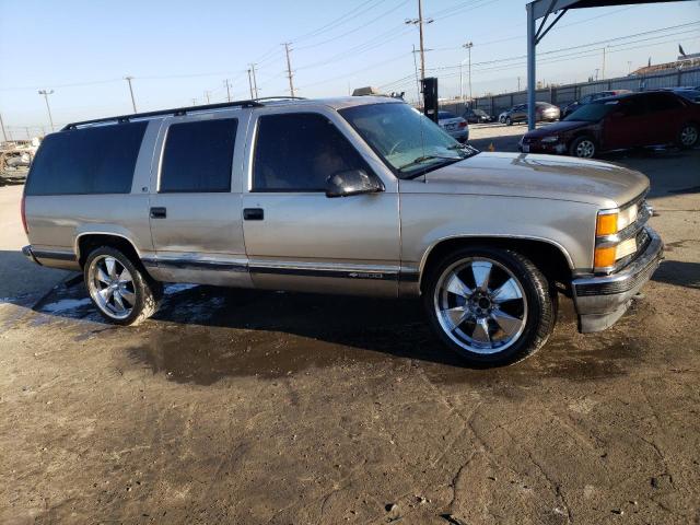 Photo 3 VIN: 1GNEC16R9XJ417265 - CHEVROLET SUBURBAN 