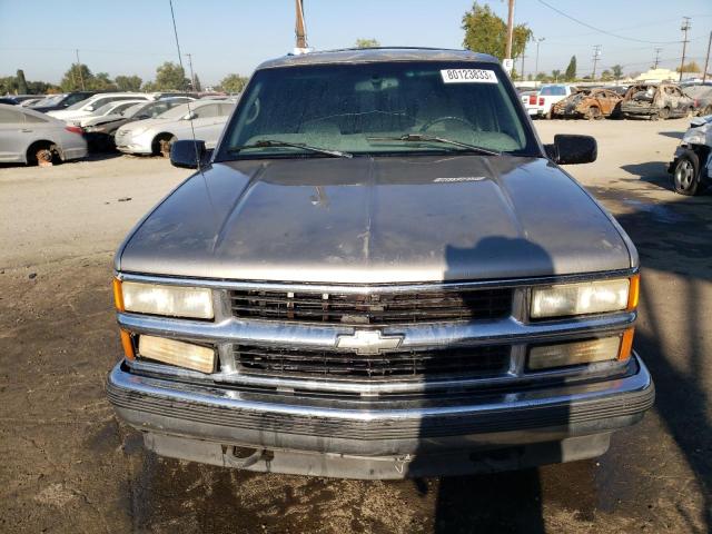 Photo 4 VIN: 1GNEC16R9XJ417265 - CHEVROLET SUBURBAN 