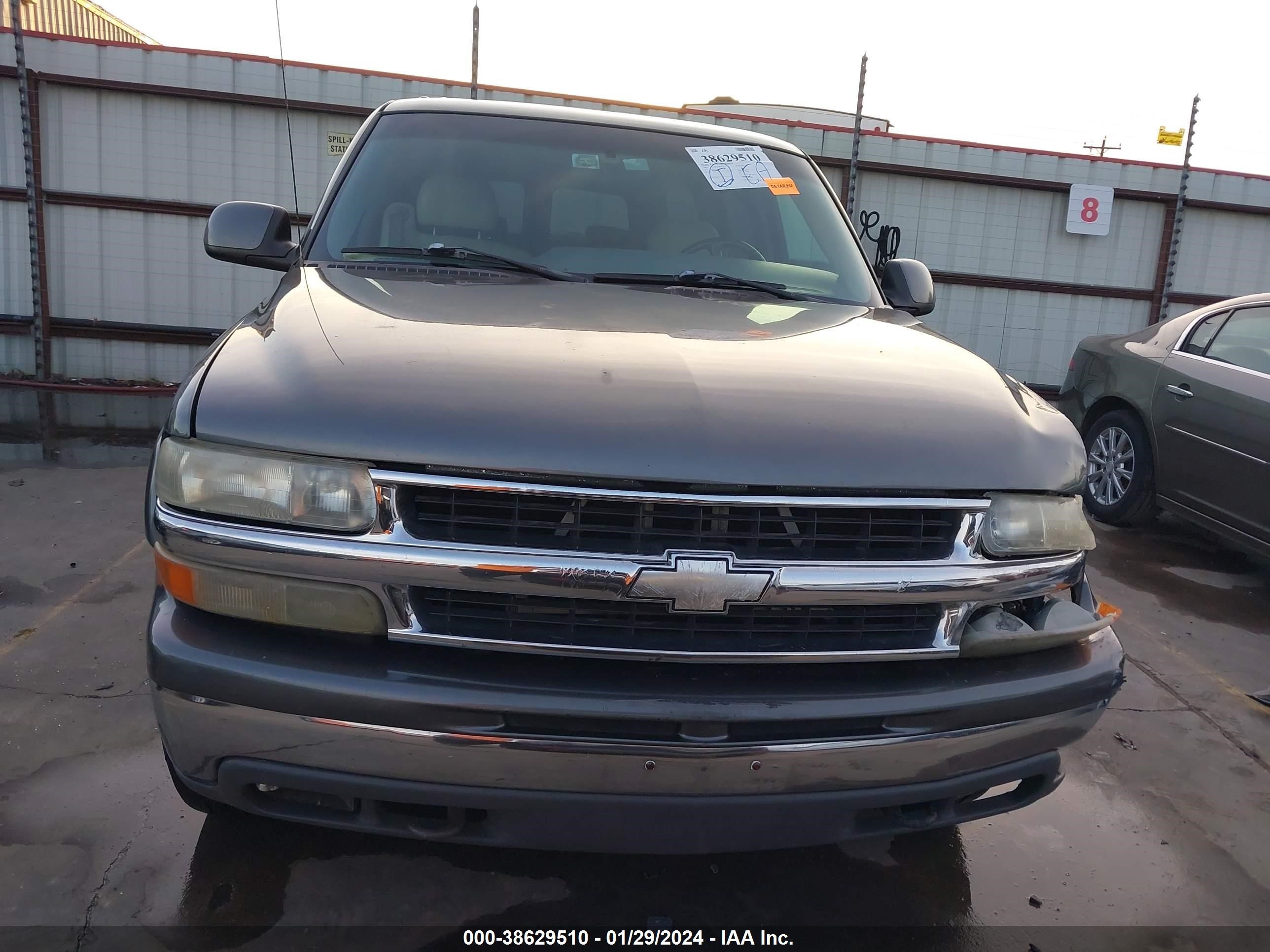 Photo 11 VIN: 1GNEC16T21J154295 - CHEVROLET SUBURBAN 