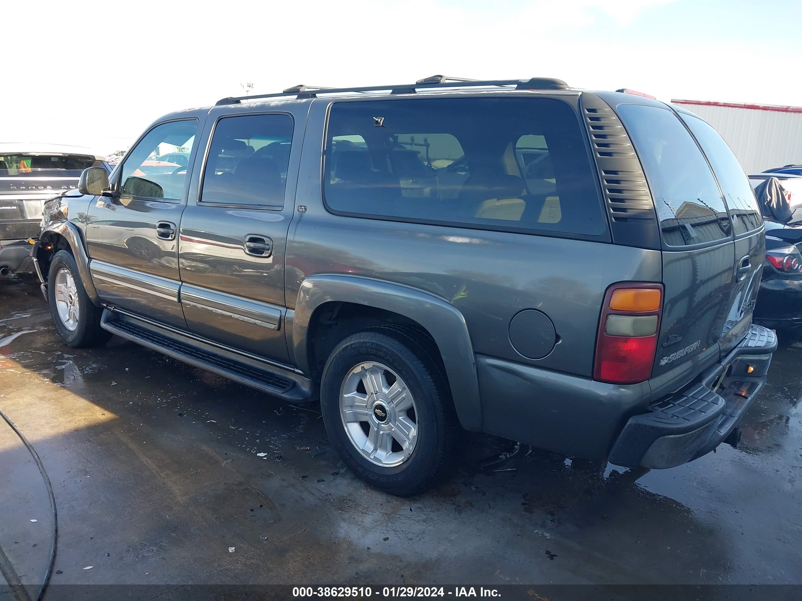 Photo 2 VIN: 1GNEC16T21J154295 - CHEVROLET SUBURBAN 