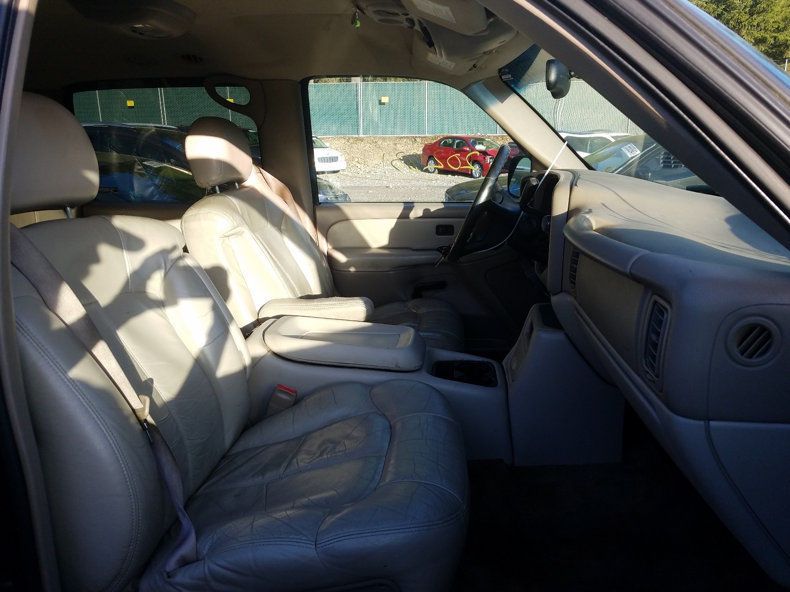 Photo 4 VIN: 1GNEC16T41J218269 - CHEVROLET SUBURBAN C 