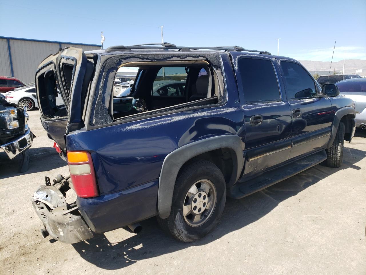 Photo 2 VIN: 1GNEC16T51J269649 - CHEVROLET SUBURBAN 