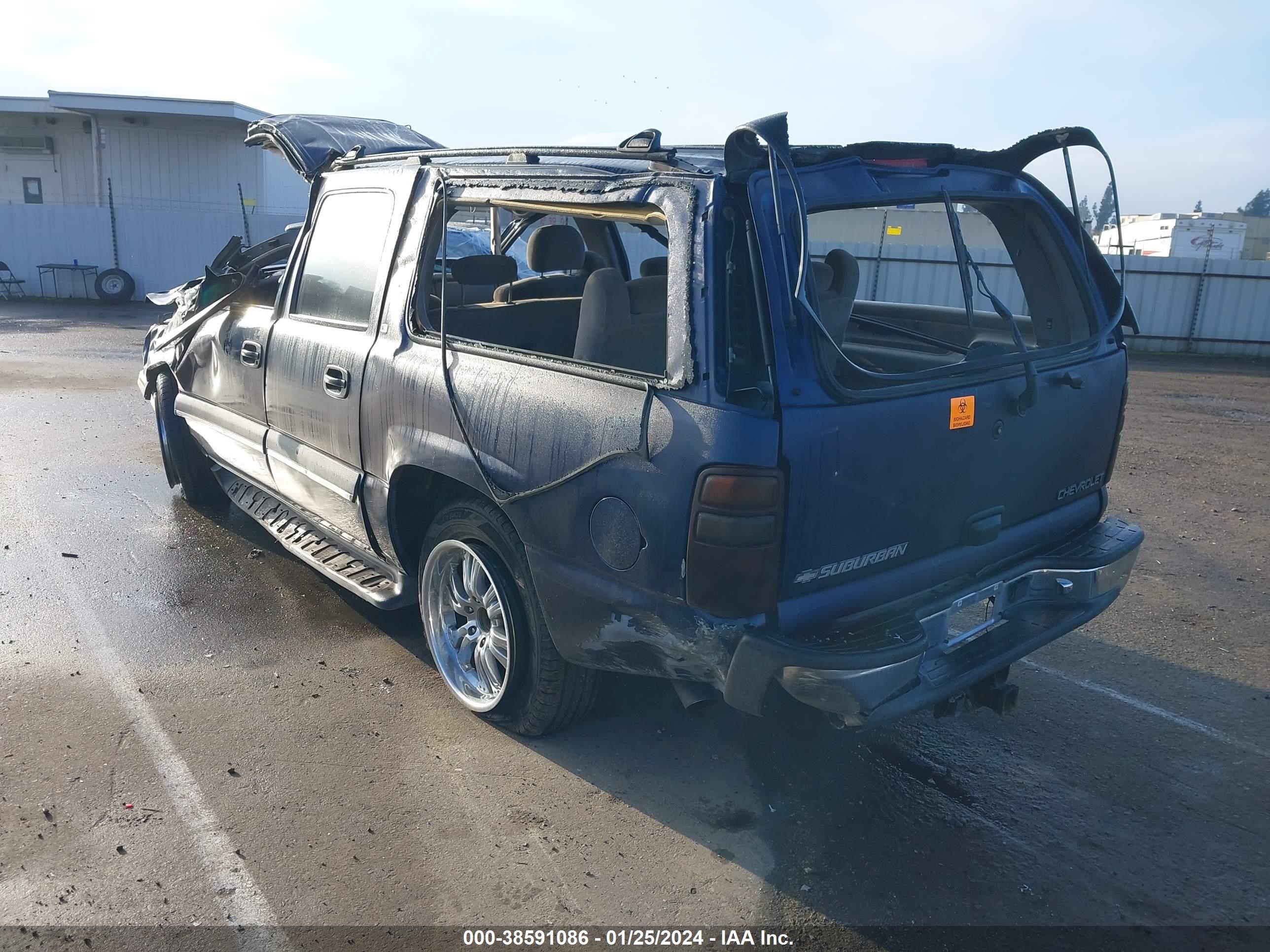 Photo 2 VIN: 1GNEC16T52J129098 - CHEVROLET SUBURBAN 