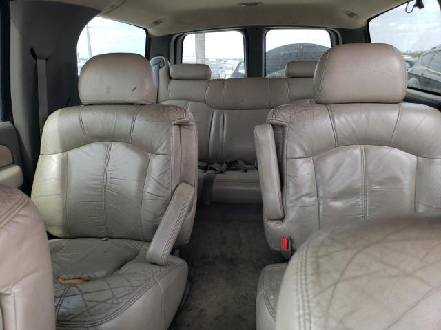 Photo 9 VIN: 1GNEC16T81J208120 - CHEVROLET SUBURBAN 