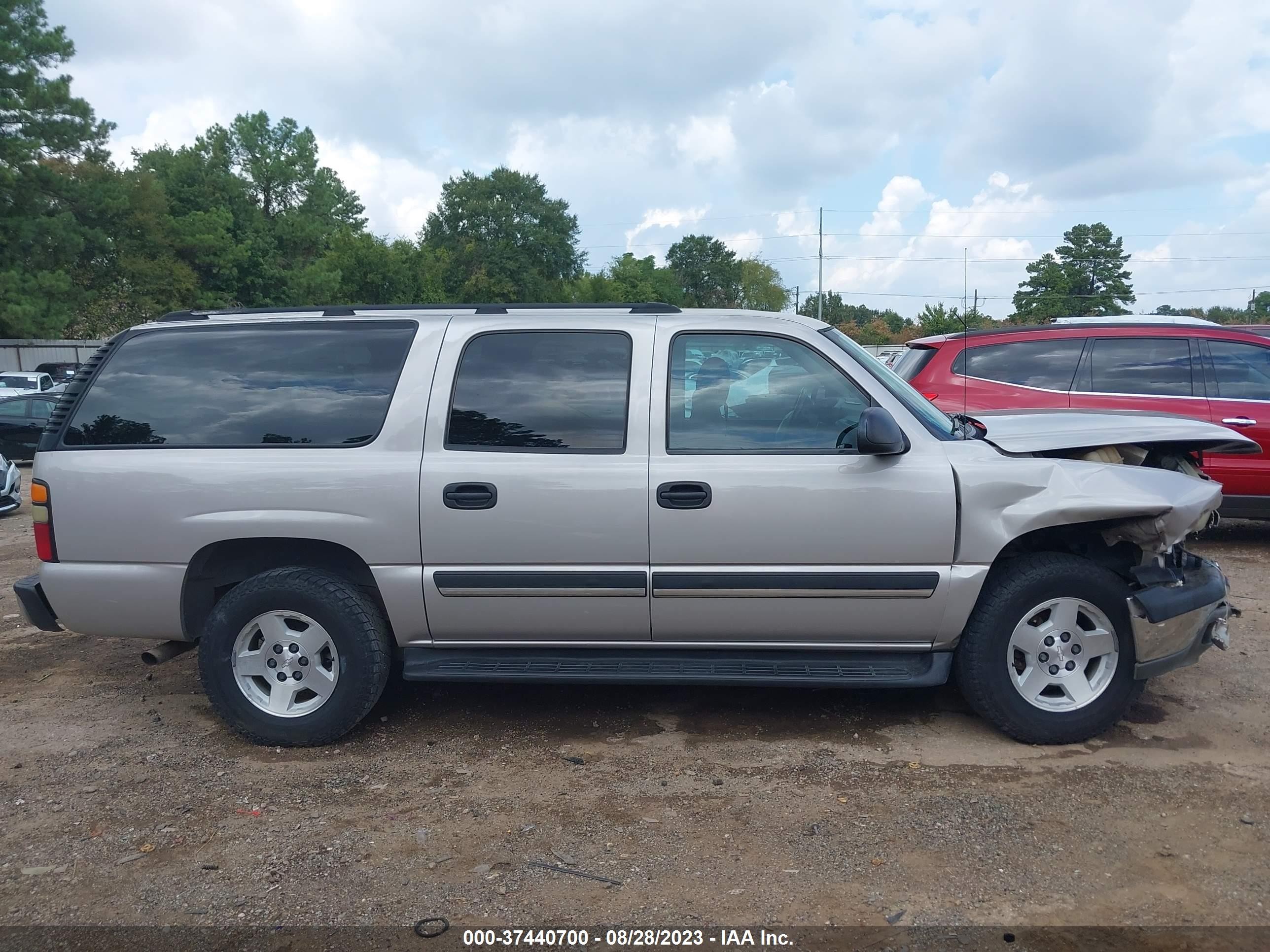 Photo 13 VIN: 1GNEC16Z04J249138 - CHEVROLET SUBURBAN 