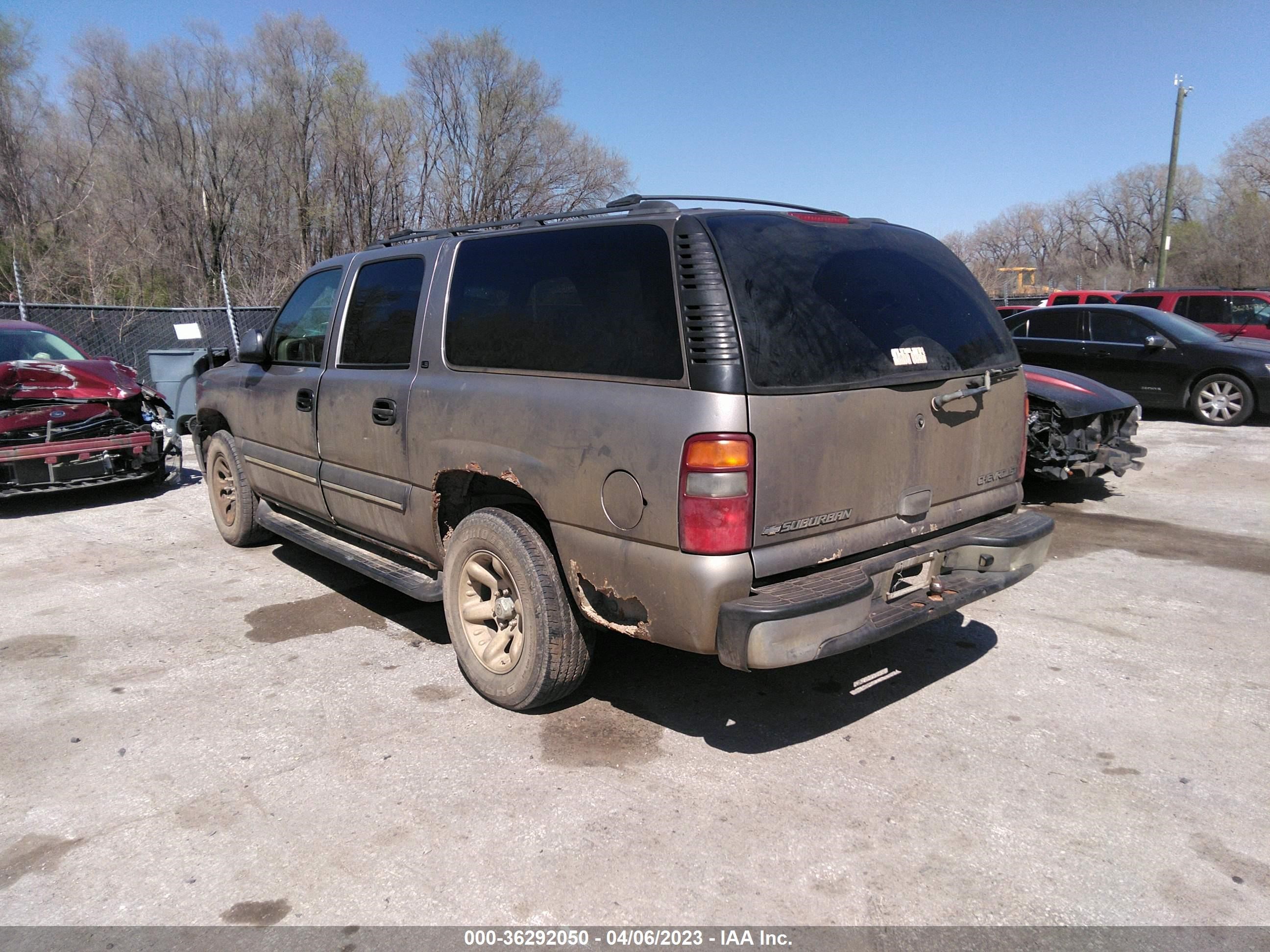 Photo 2 VIN: 1GNEC16Z42J182654 - CHEVROLET SUBURBAN 