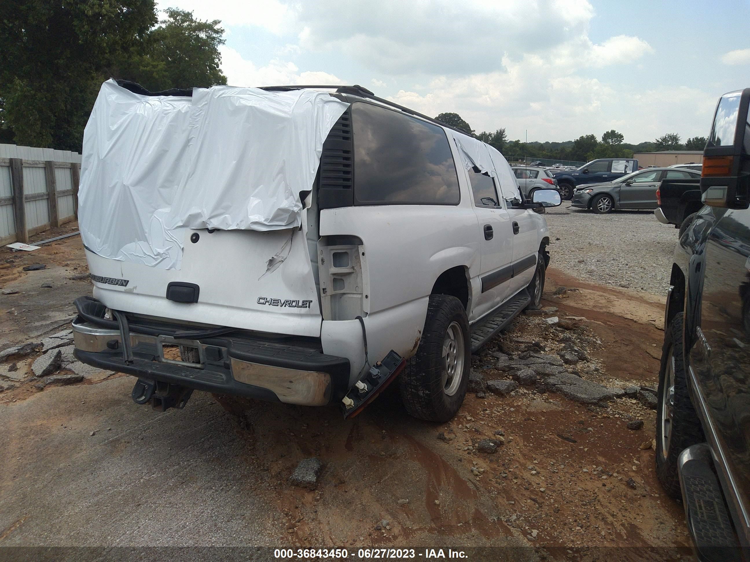 Photo 3 VIN: 1GNEC16Z82J292901 - CHEVROLET SUBURBAN 