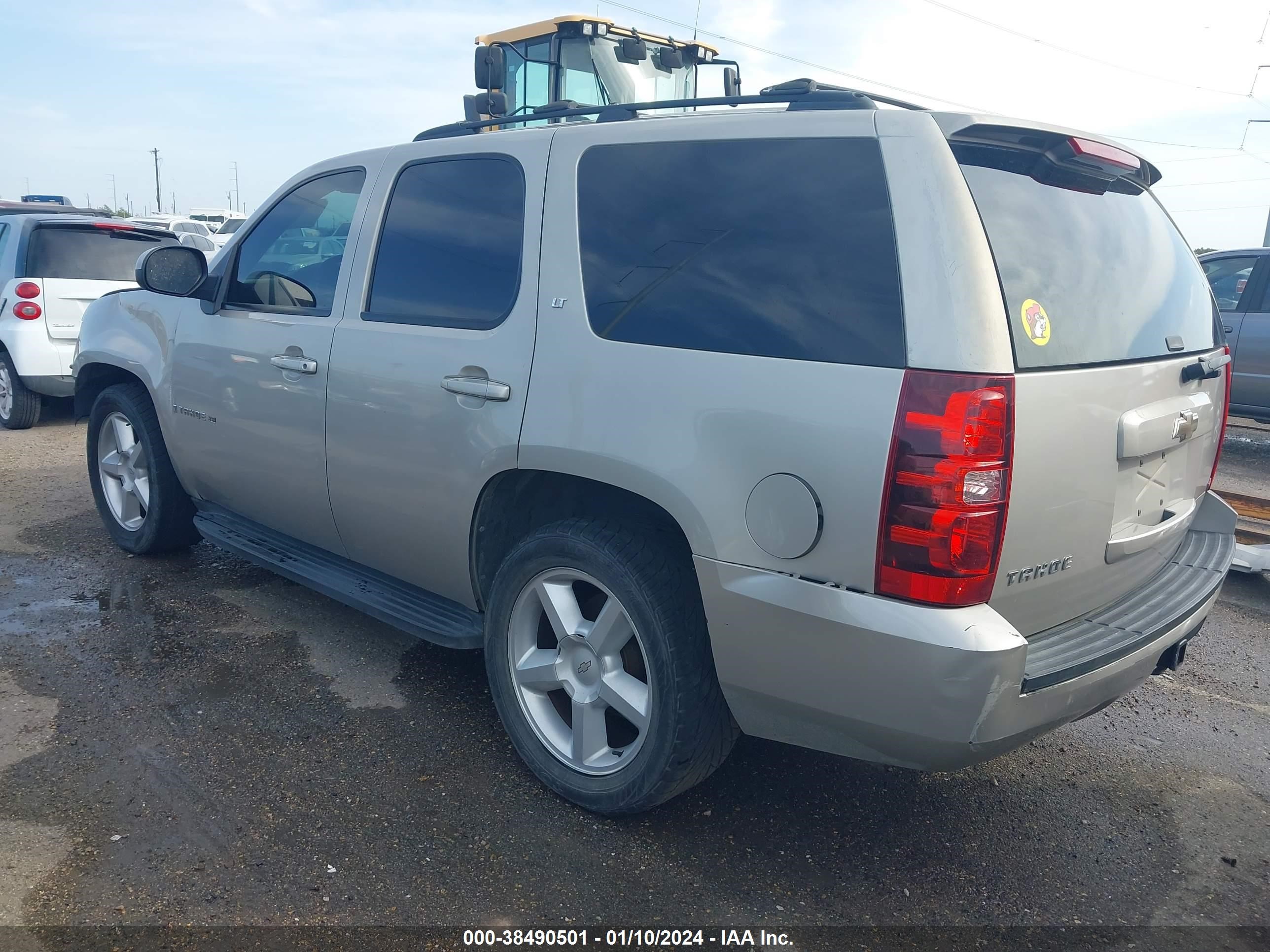 Photo 2 VIN: 1GNEC23329R237779 - CHEVROLET TAHOE 