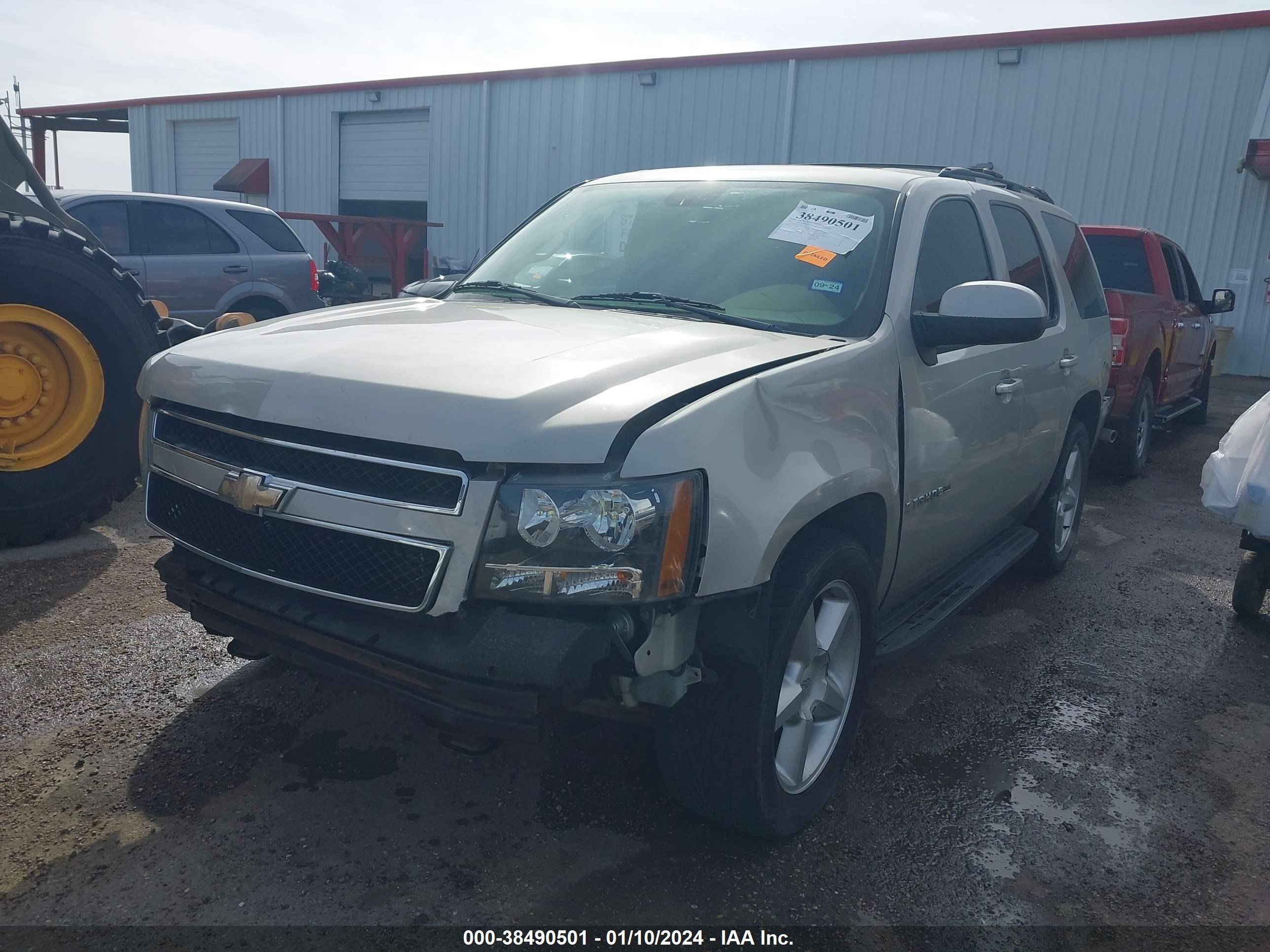 Photo 5 VIN: 1GNEC23329R237779 - CHEVROLET TAHOE 