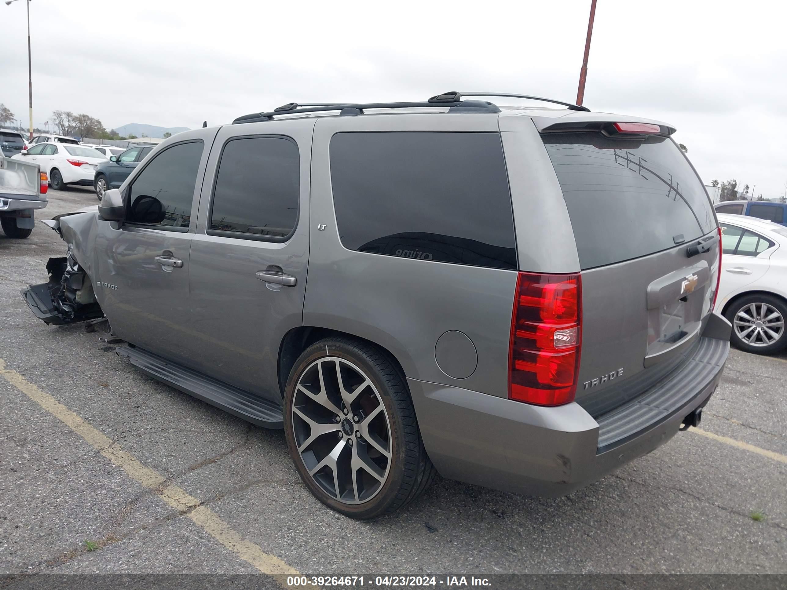 Photo 2 VIN: 1GNEC23359R266824 - CHEVROLET TAHOE 