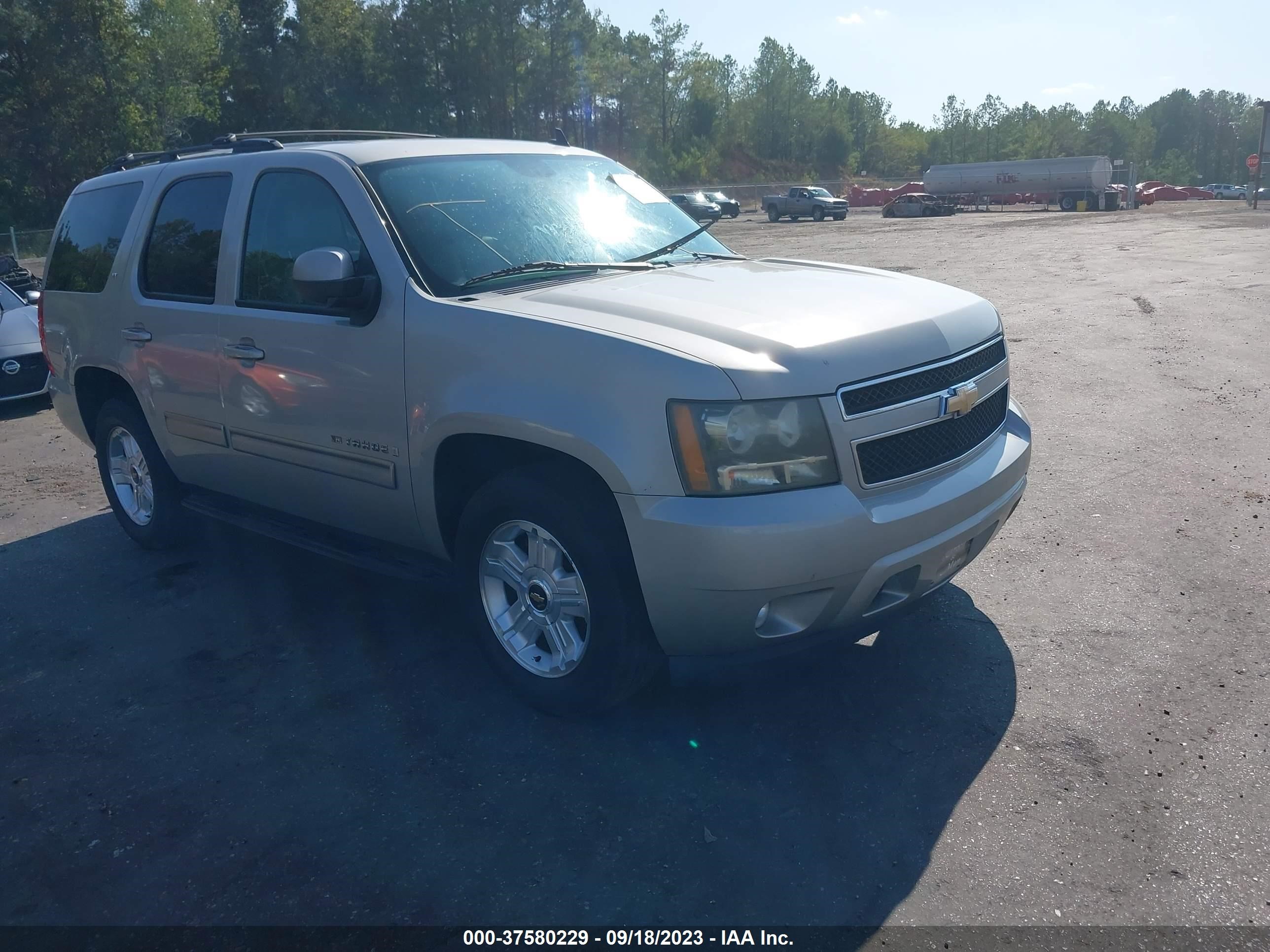 Photo 0 VIN: 1GNEC233X9R266155 - CHEVROLET TAHOE 