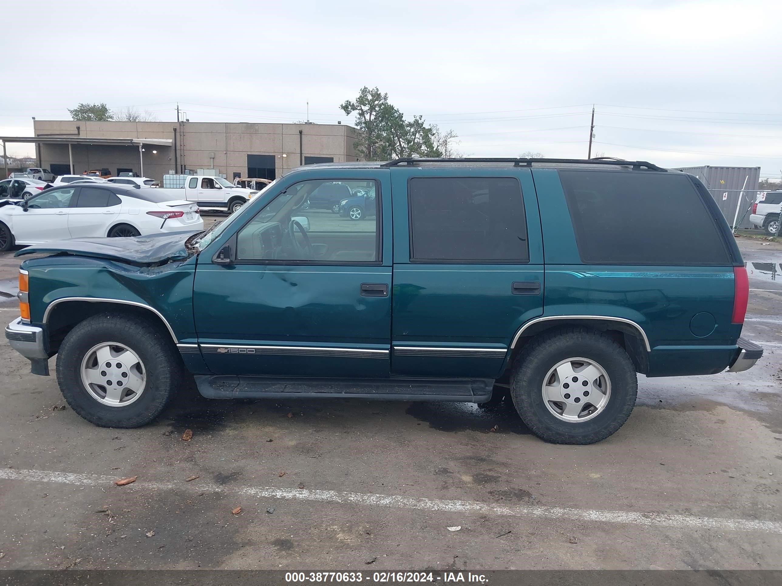 Photo 13 VIN: 1GNEK13K1SJ453051 - CHEVROLET TAHOE 