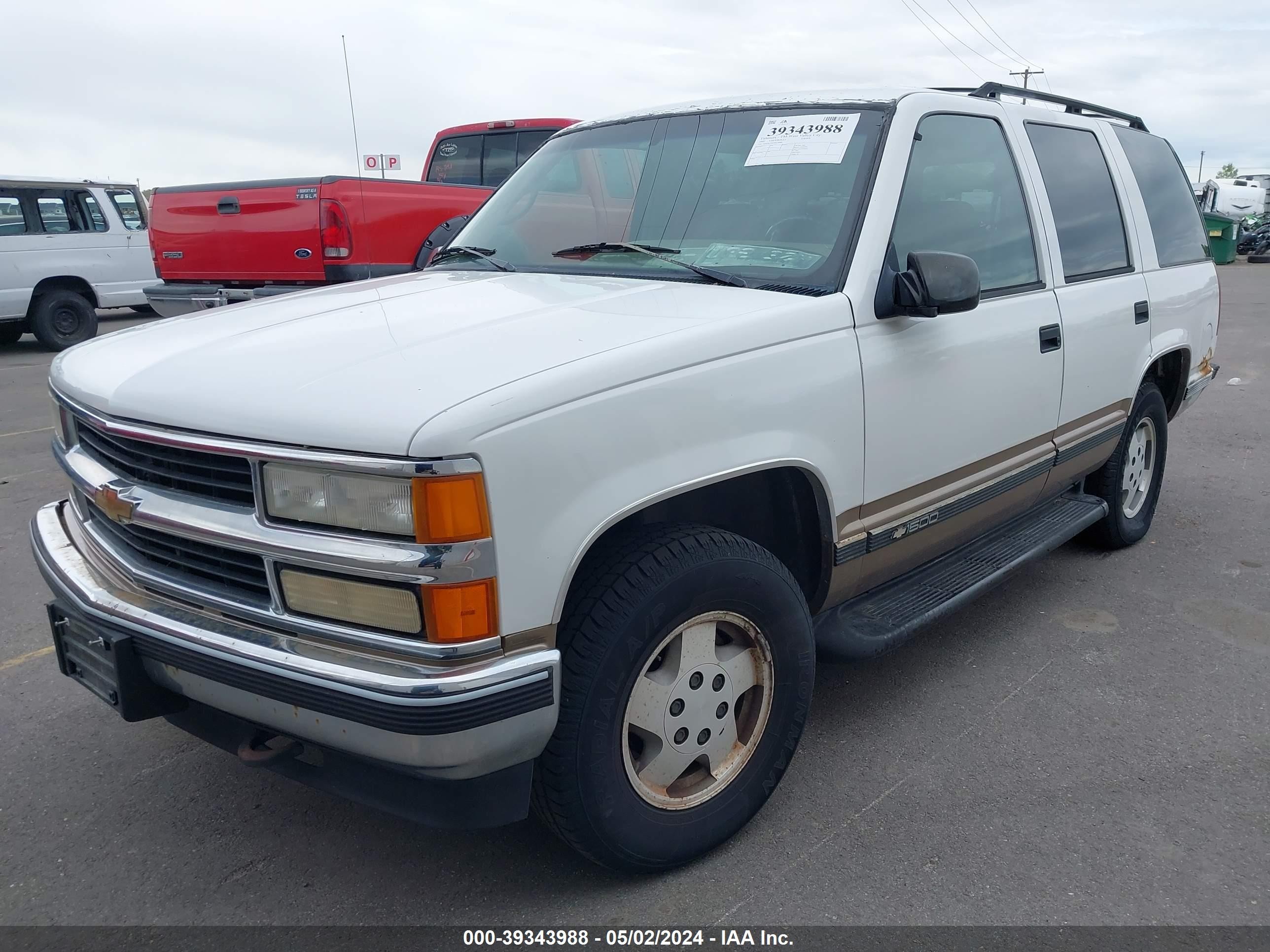 Photo 1 VIN: 1GNEK13K4SJ378488 - CHEVROLET TAHOE 